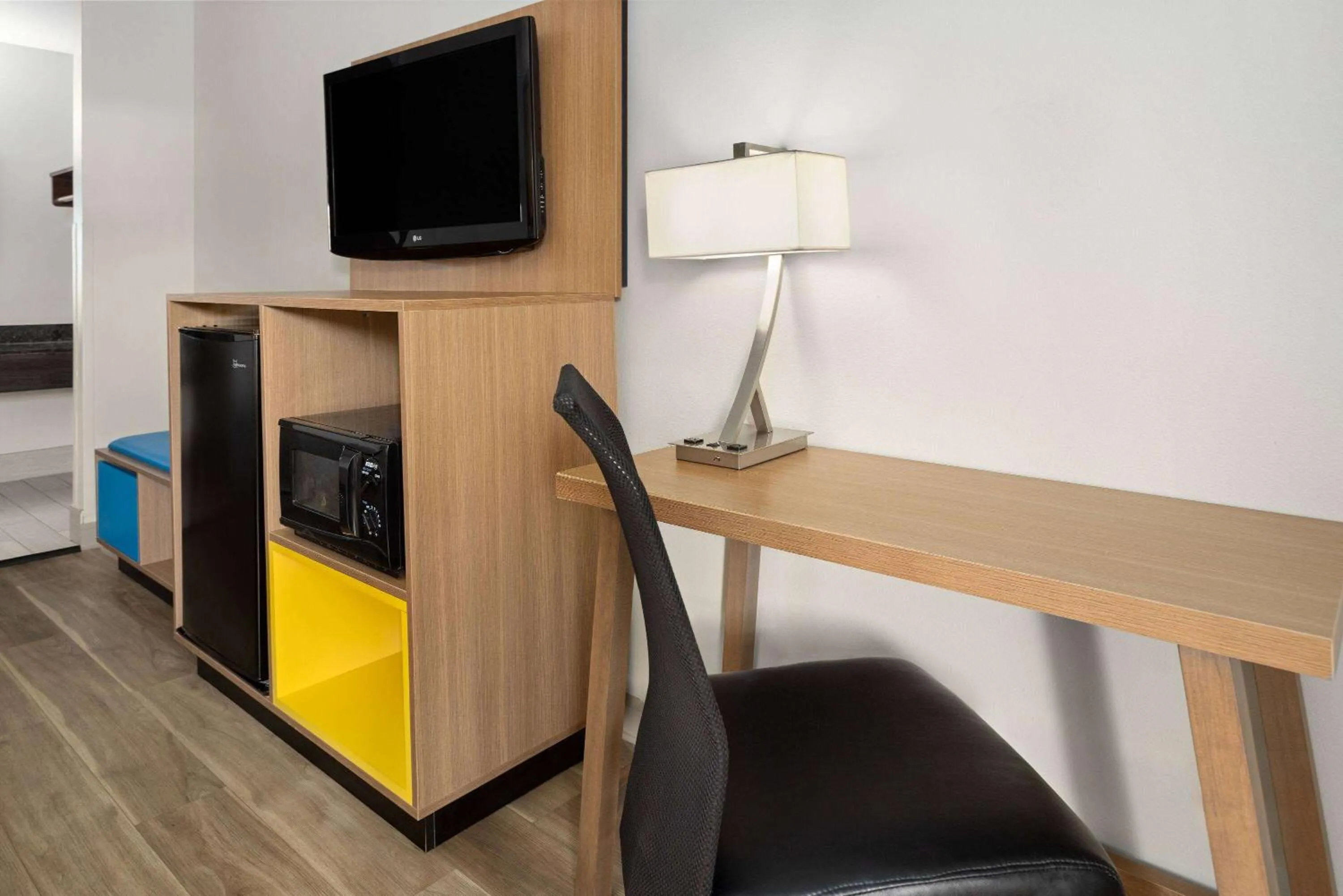 Photo of the whole room in Days Inn by Wyndham Americus