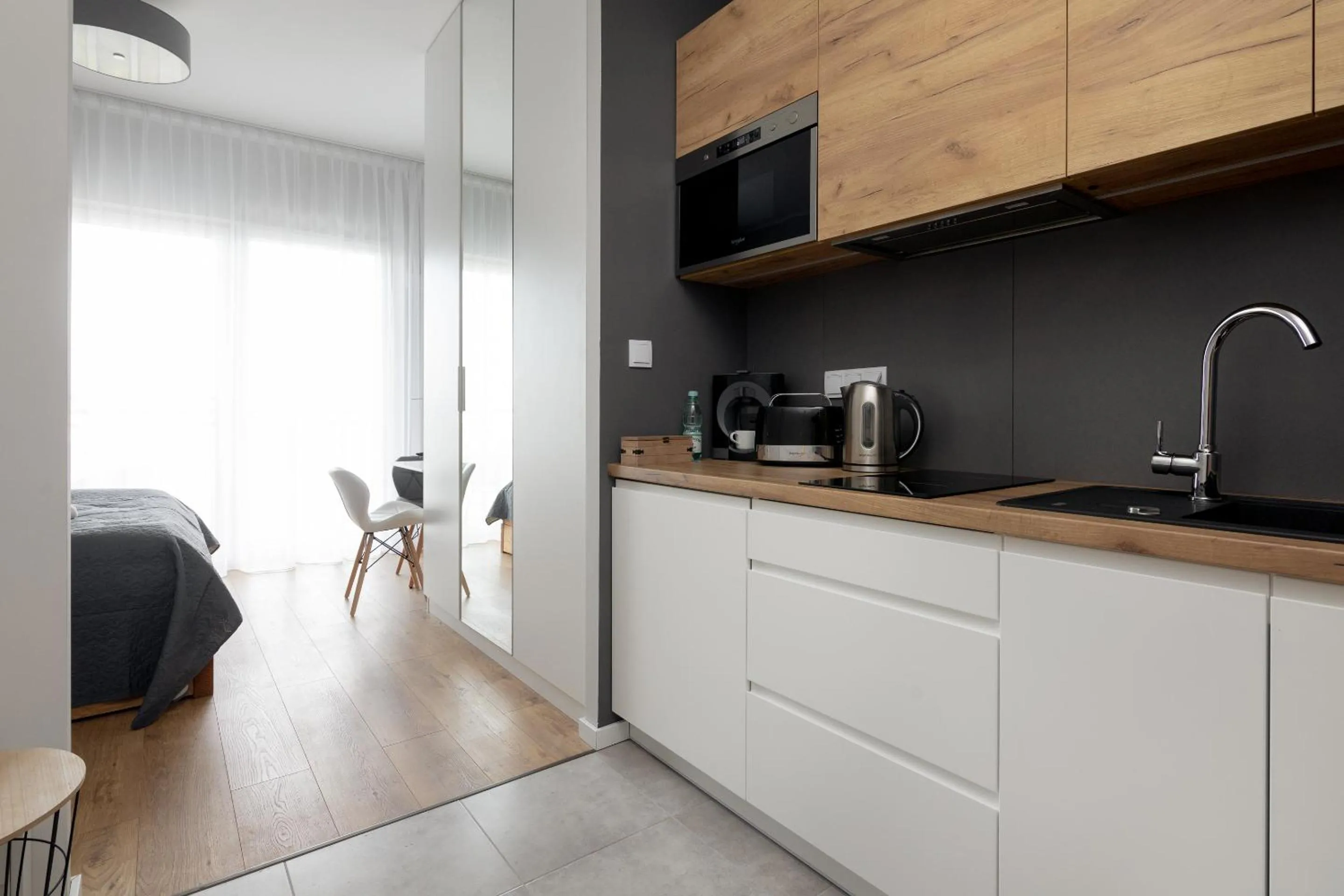 Wola Chic Silver Studio by BookingHost