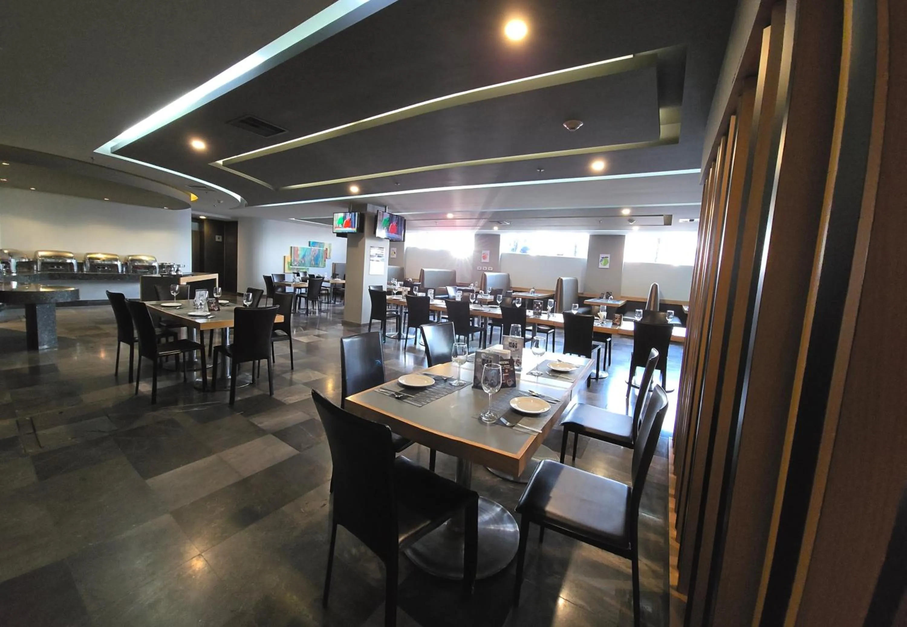 Restaurant/places to eat in Ramada by Wyndham Mexico City Santa Fe