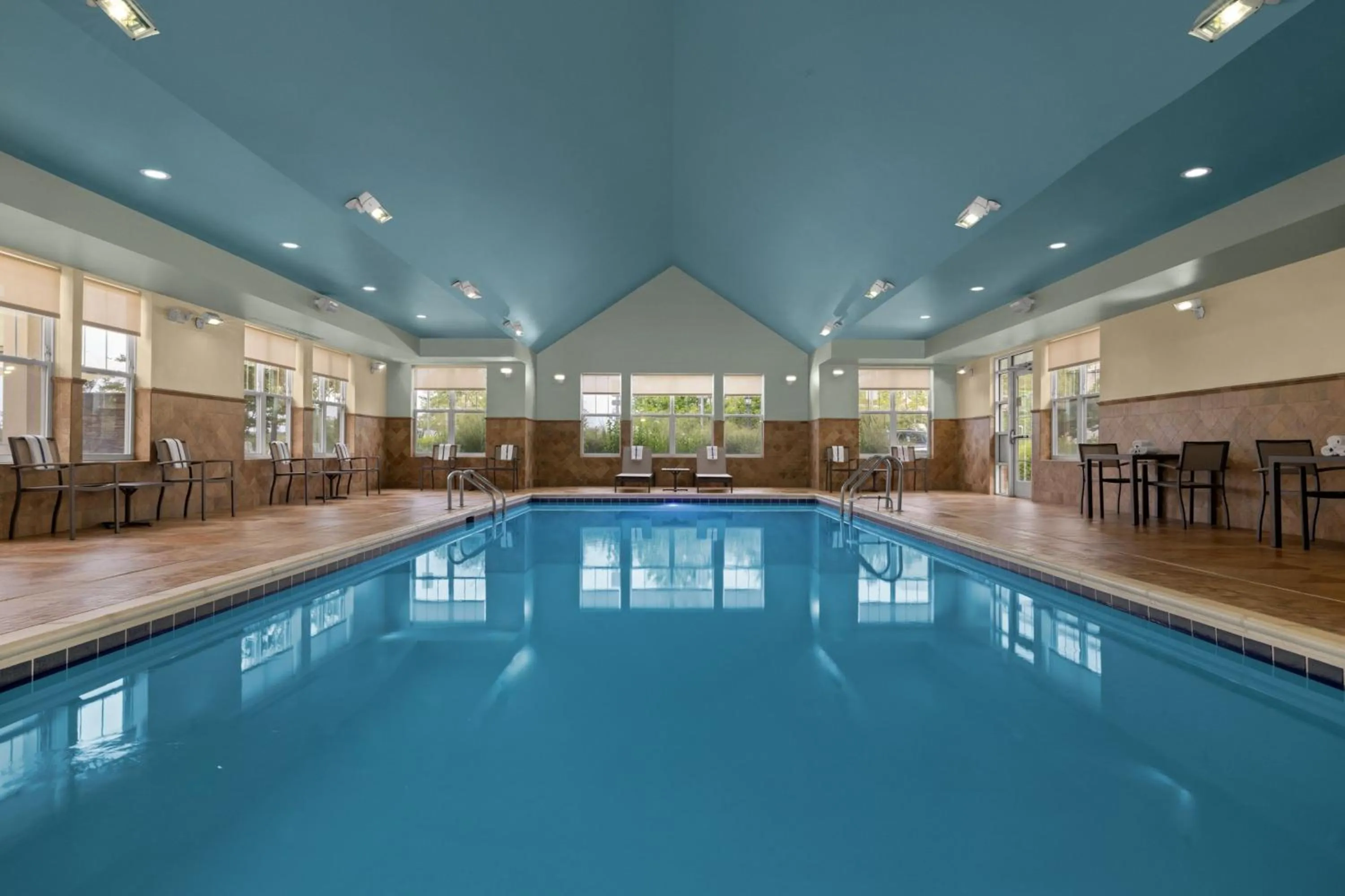 Swimming pool in Residence Inn by Marriott Long Island Islip/Courthouse Complex
