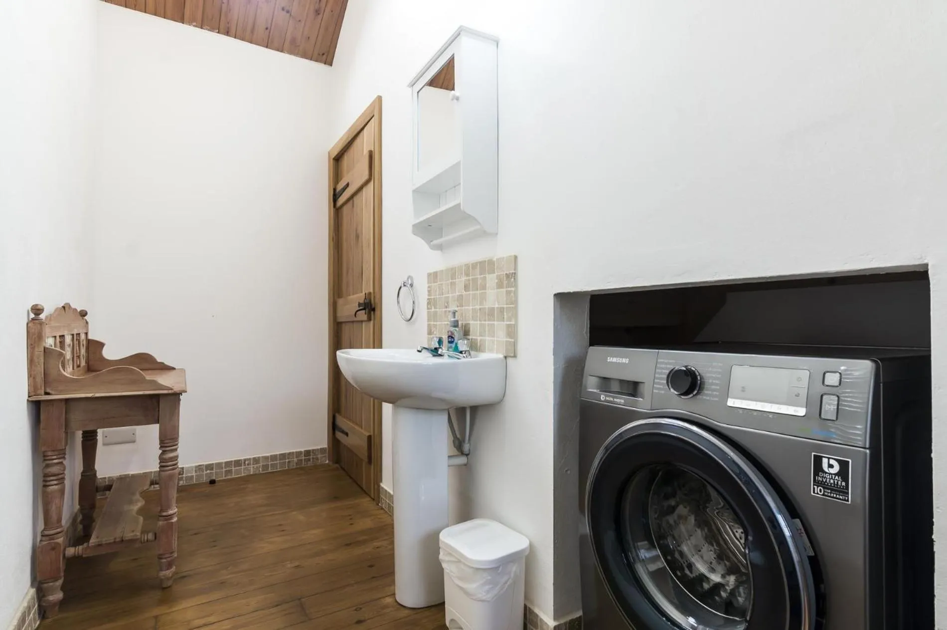 Floor plan in Foxglove - Luxurious Barn Conversion - Blossom Farm