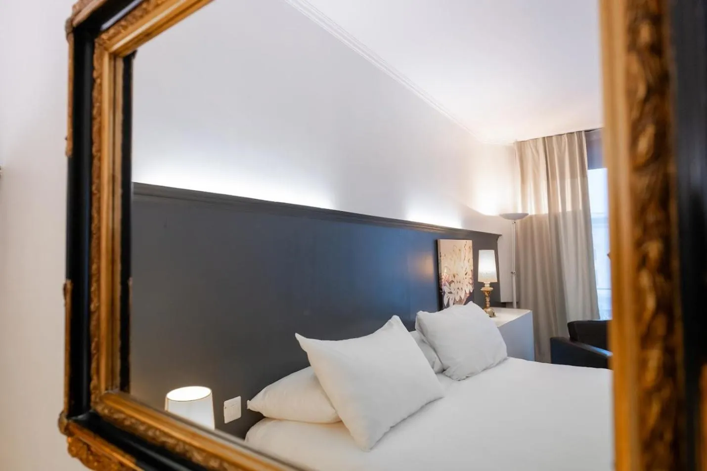 Bedroom, Bed in Hotel Les Arcades