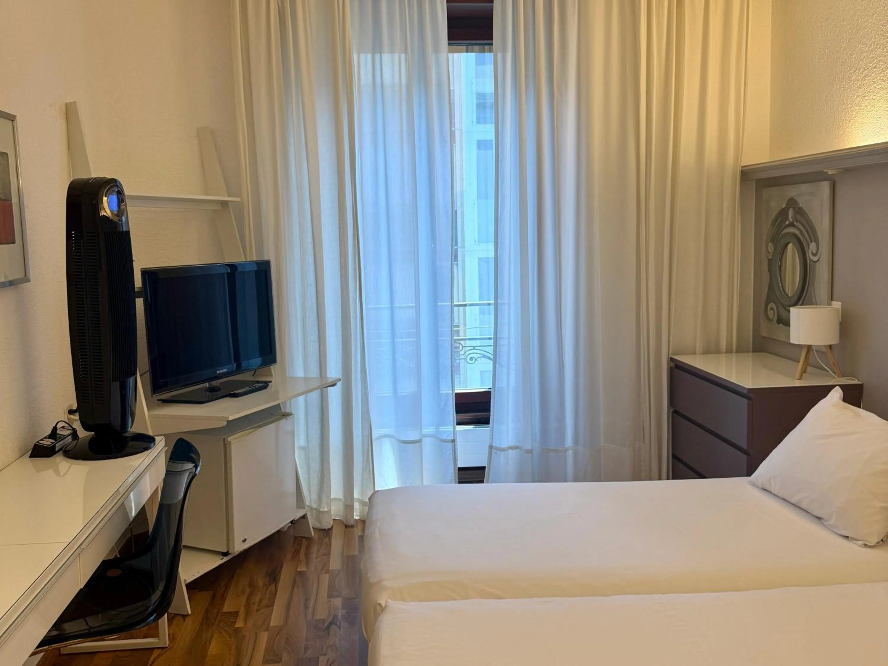 Bedroom, Bed in Hotel Les Arcades