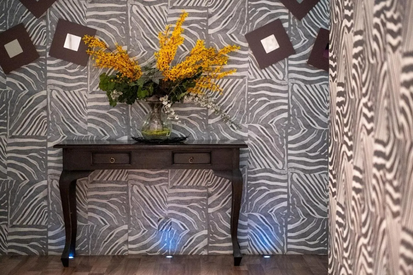 Lobby or reception in Hotel Les Arcades