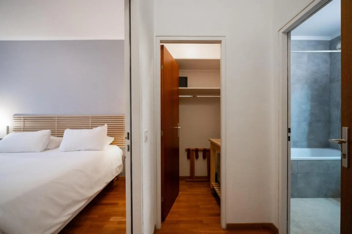 Bedroom, Bed in Hotel Les Arcades