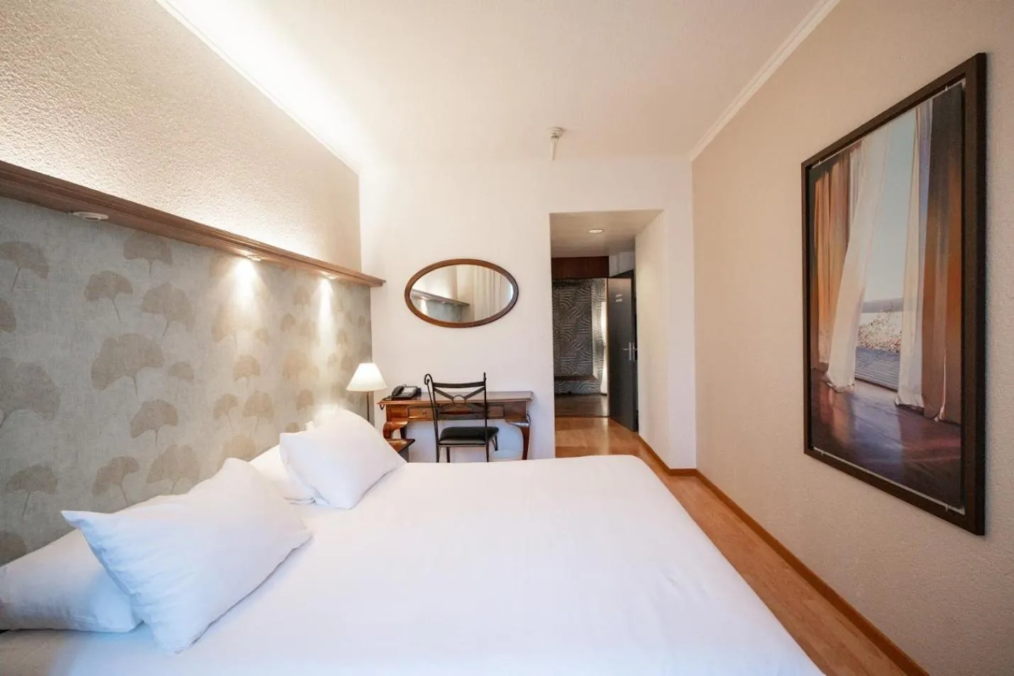 Photo of the whole room, Bed in Hotel Les Arcades