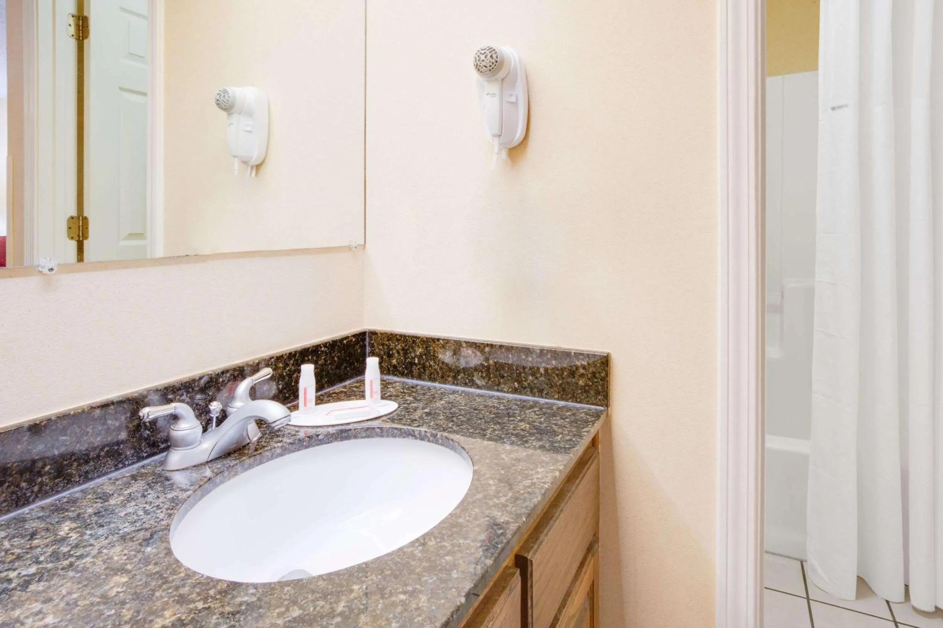 Bathroom in Baymont by Wyndham Ozark