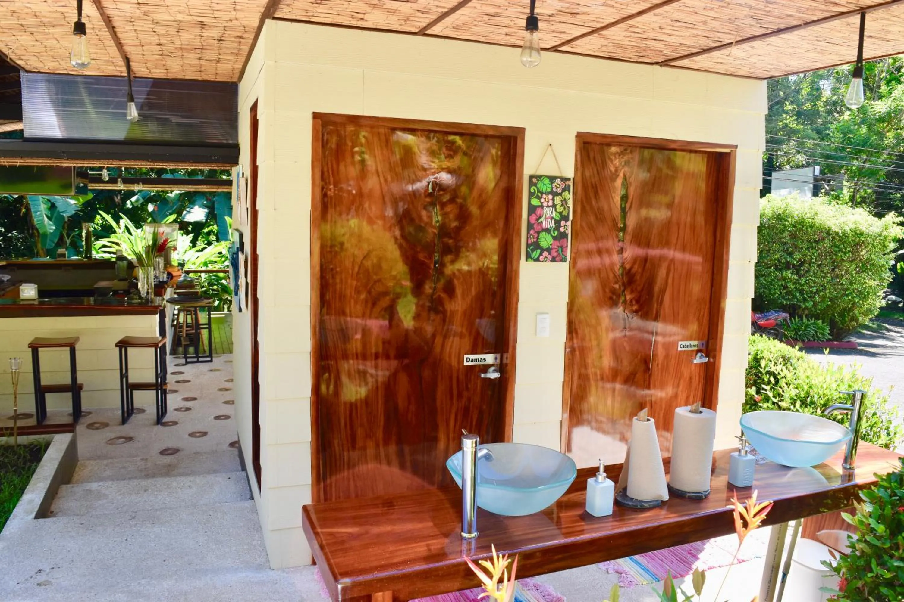 Dining area in Hotel Playa Espadilla & Gardens