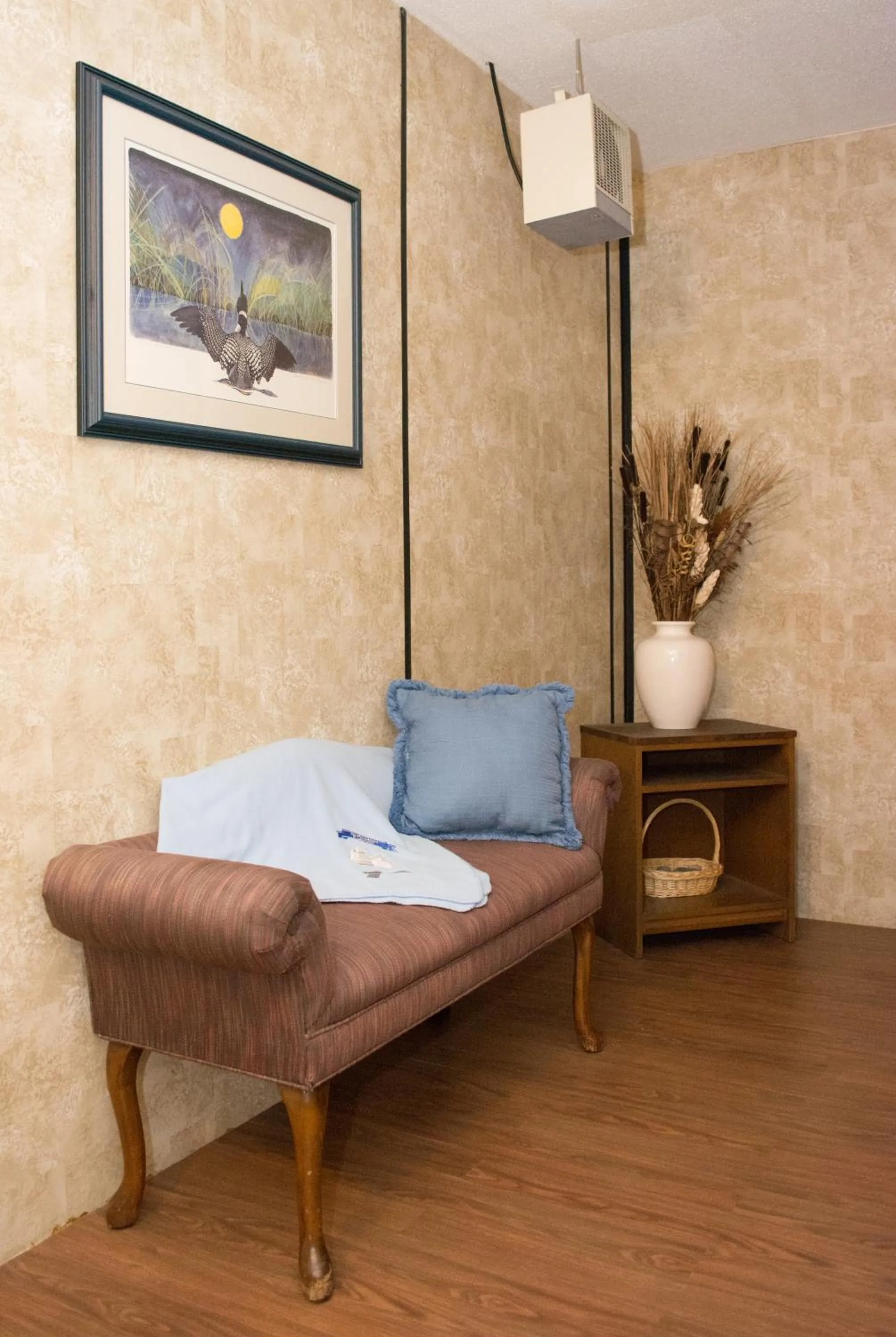 Decorative detail, Bed in Mayflower Inn