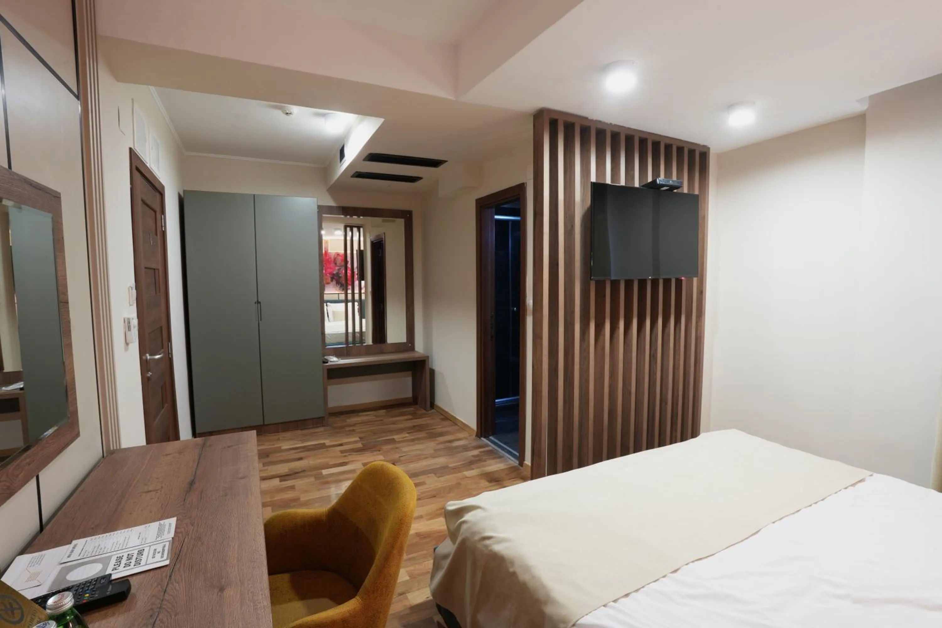 Bed in Hotel City IN