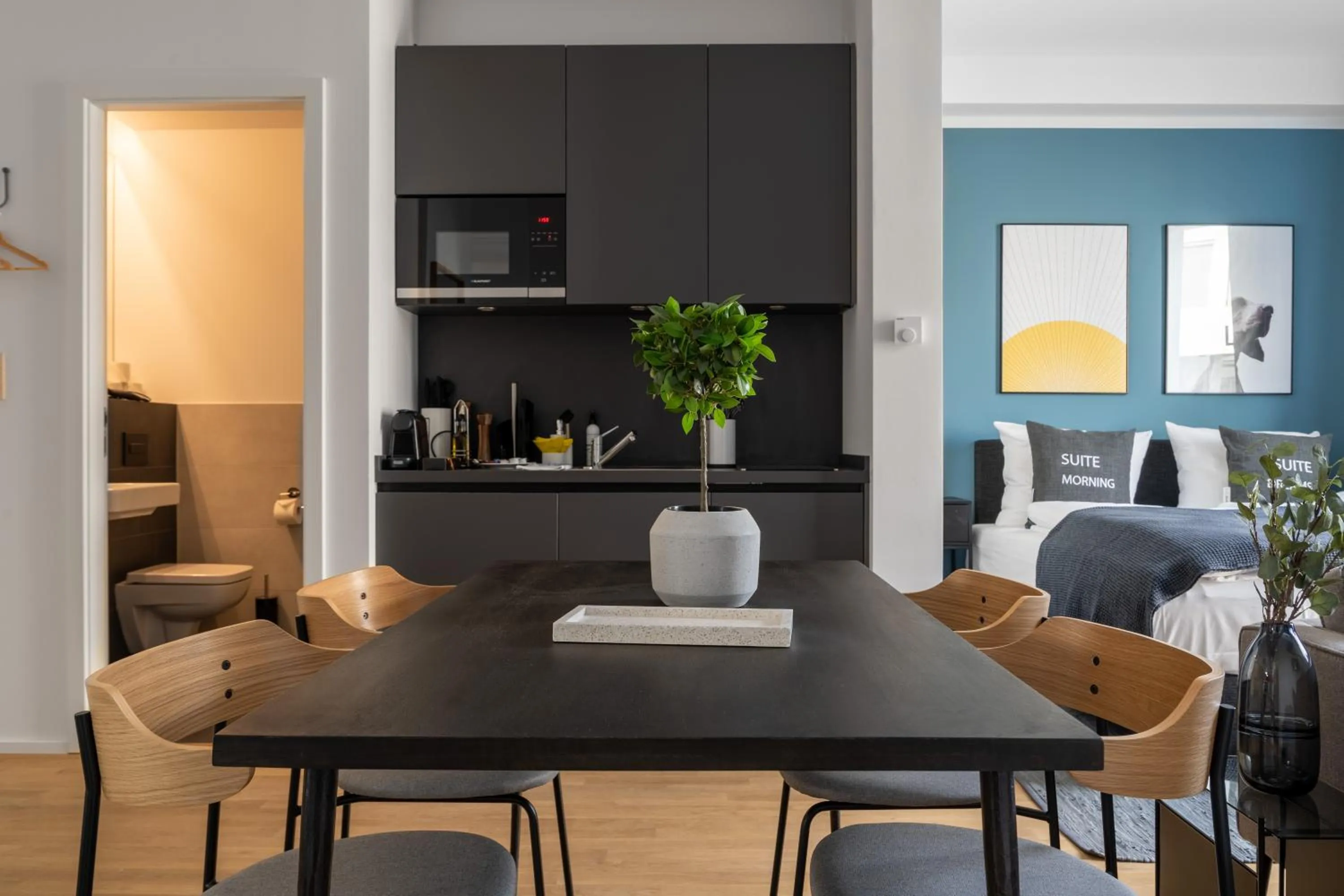 Kitchen or kitchenette, Bed in Limehome Potsdam Annemarie-Wolff-Platz