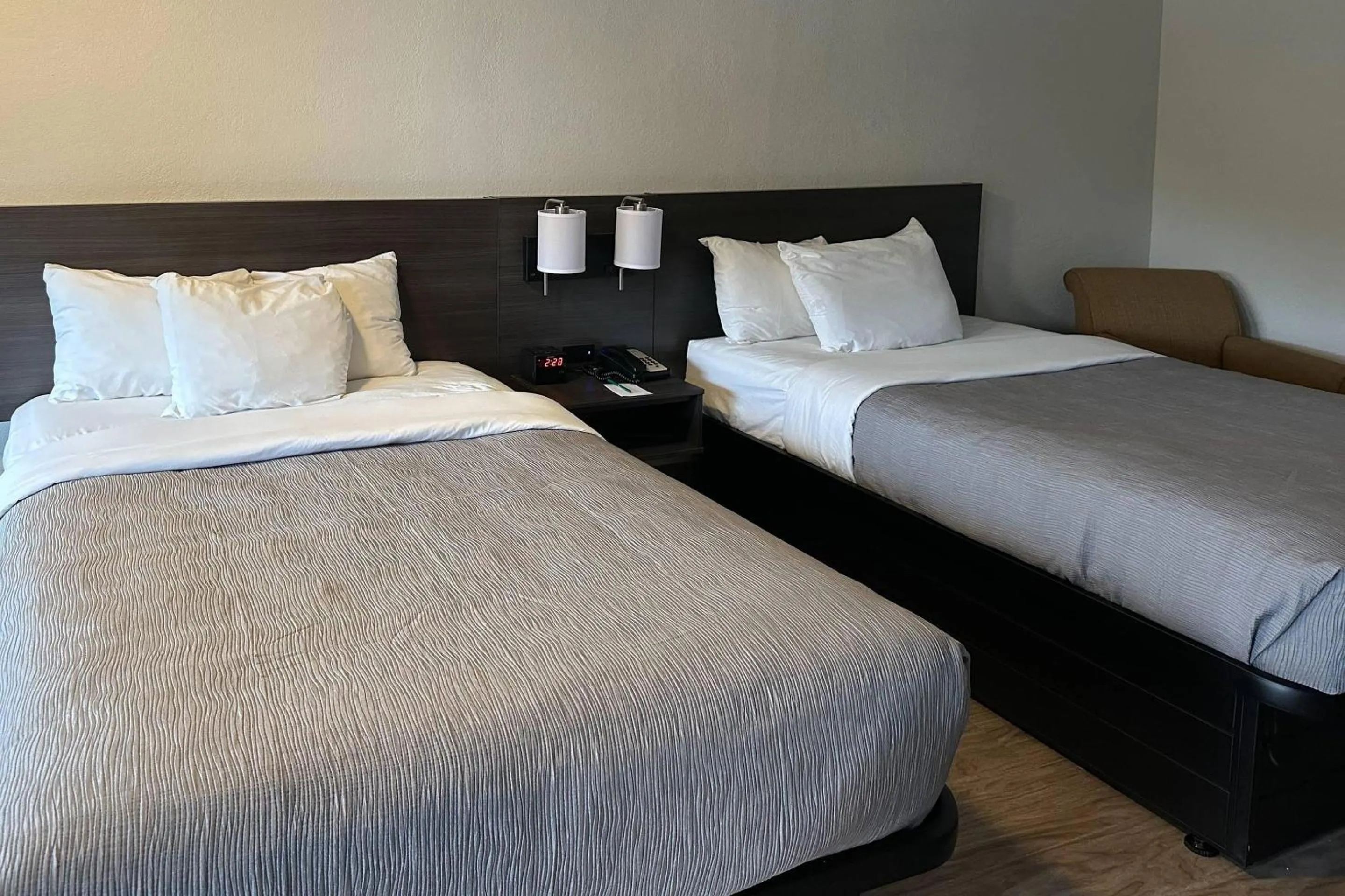 Bedroom, Bed in Quality Inn Forsyth near GA Public Safety Training Center