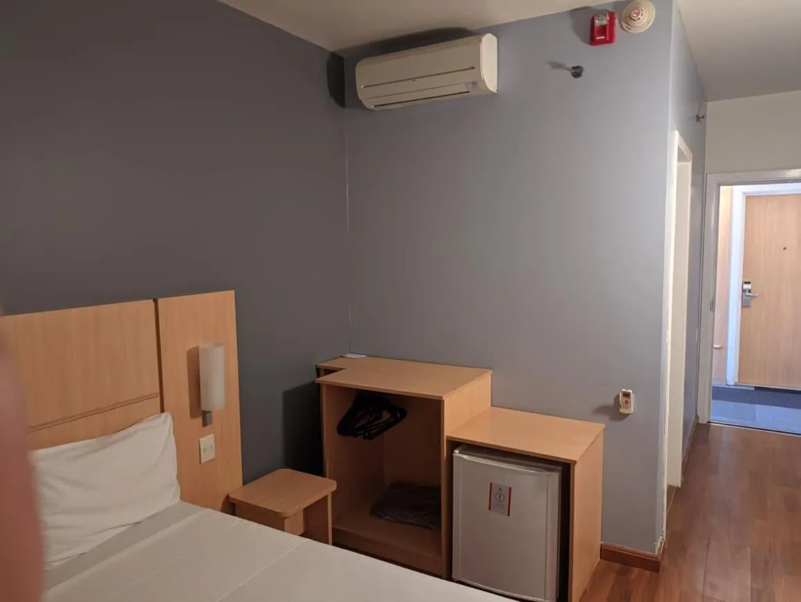 Bed in ibis Montes Claros Shopping