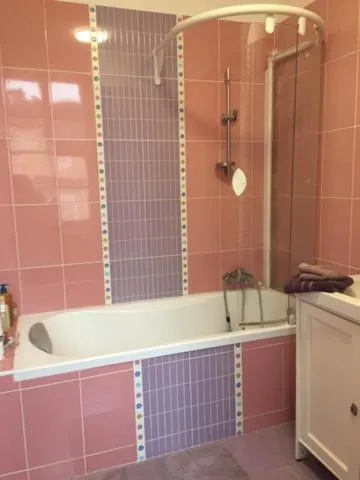 Bathroom in La Belle Etoile