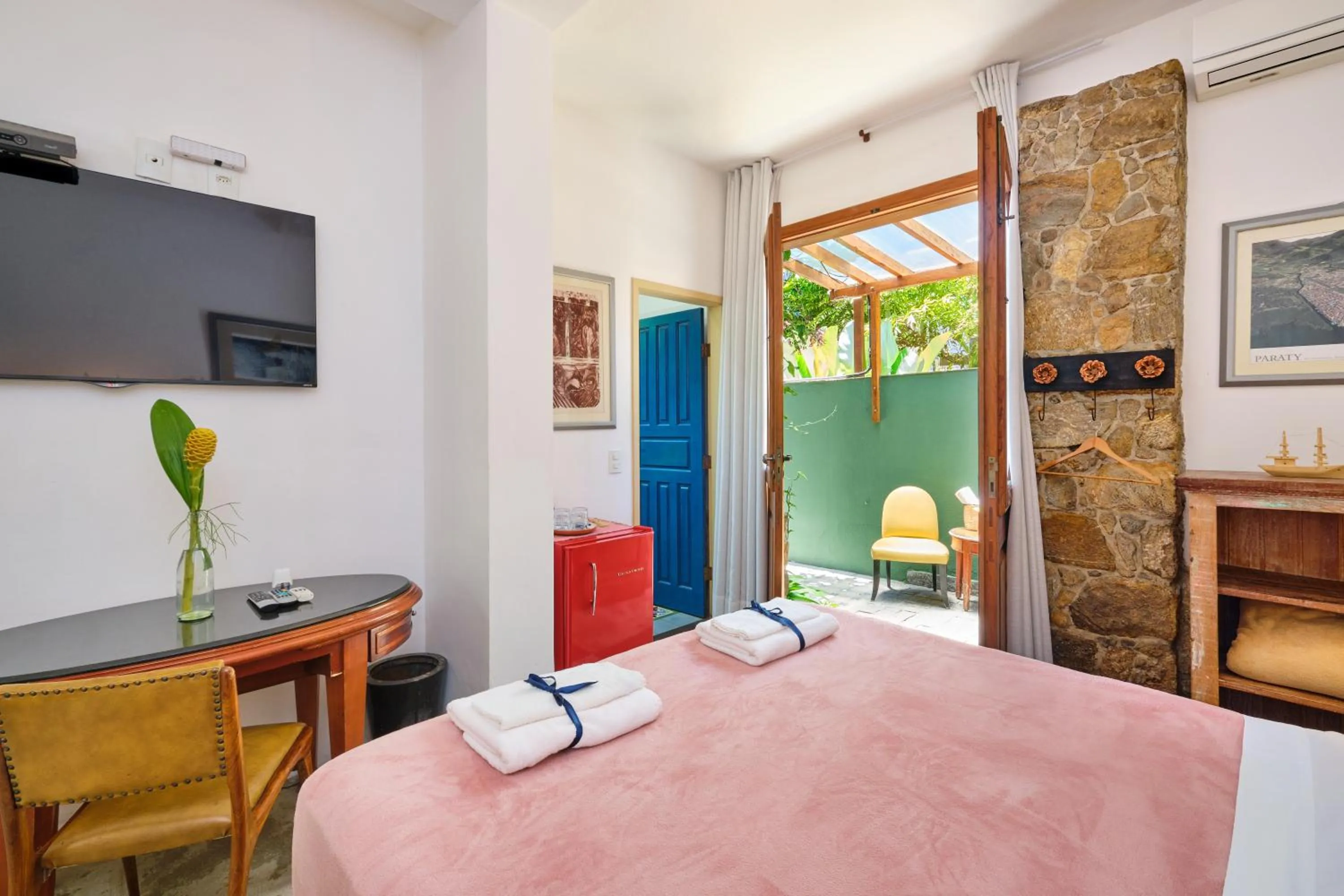 Bed in Pousada Pontal Gardens