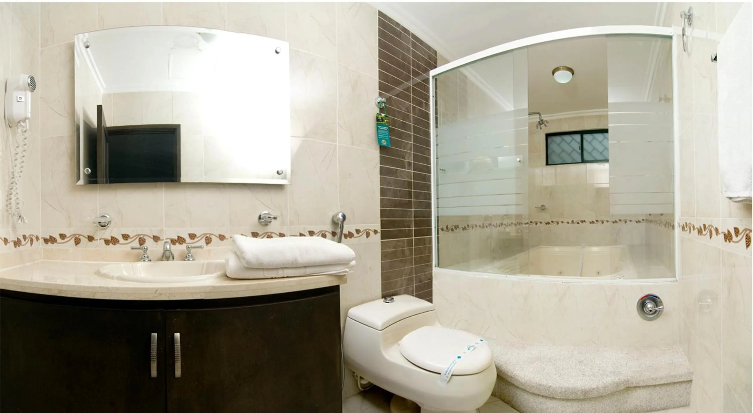 Bathroom in Hotel Palmera Real