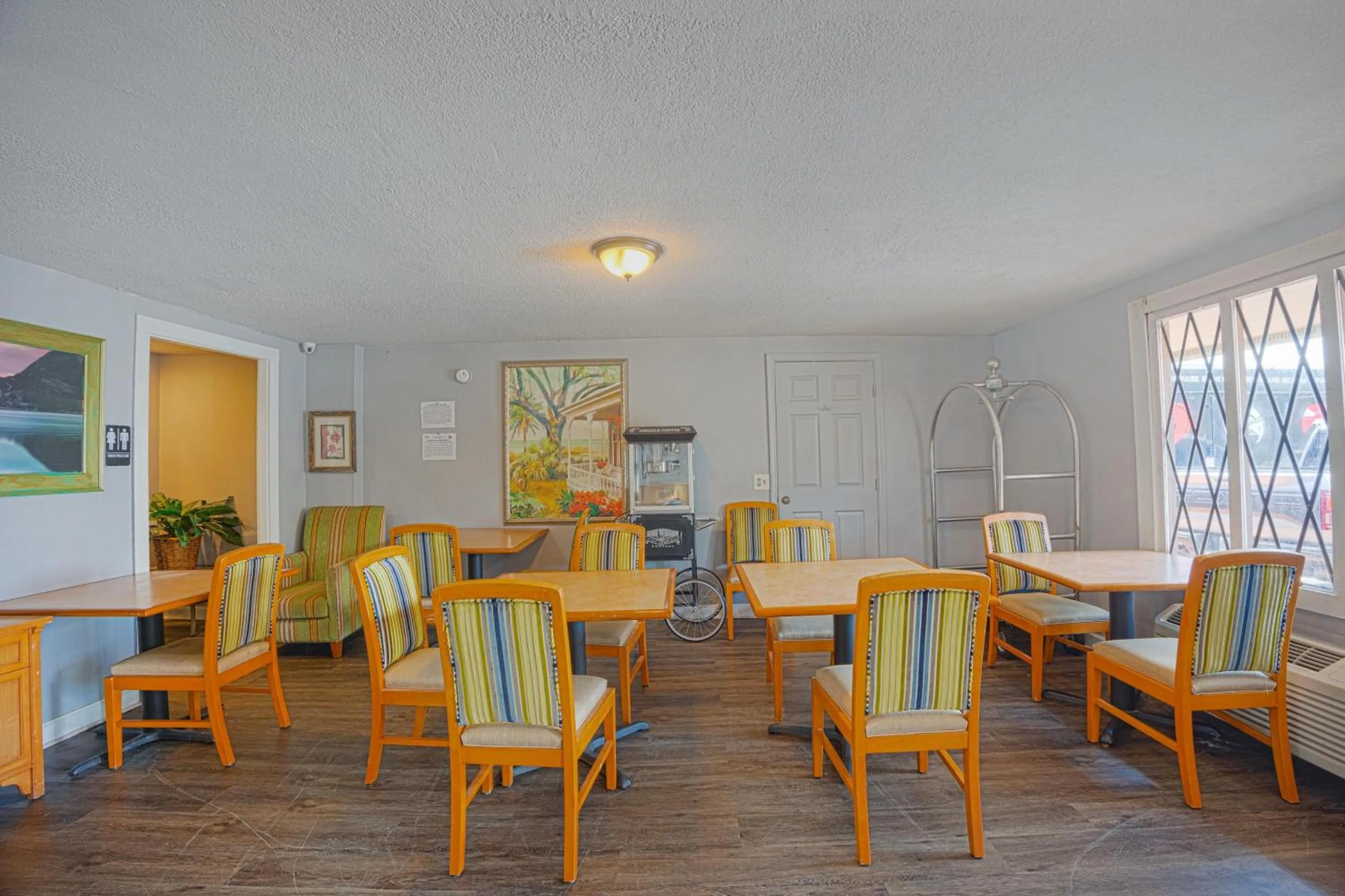 Lobby or reception in Liberty Garden Inn by OYO Kissimmee near Disney World