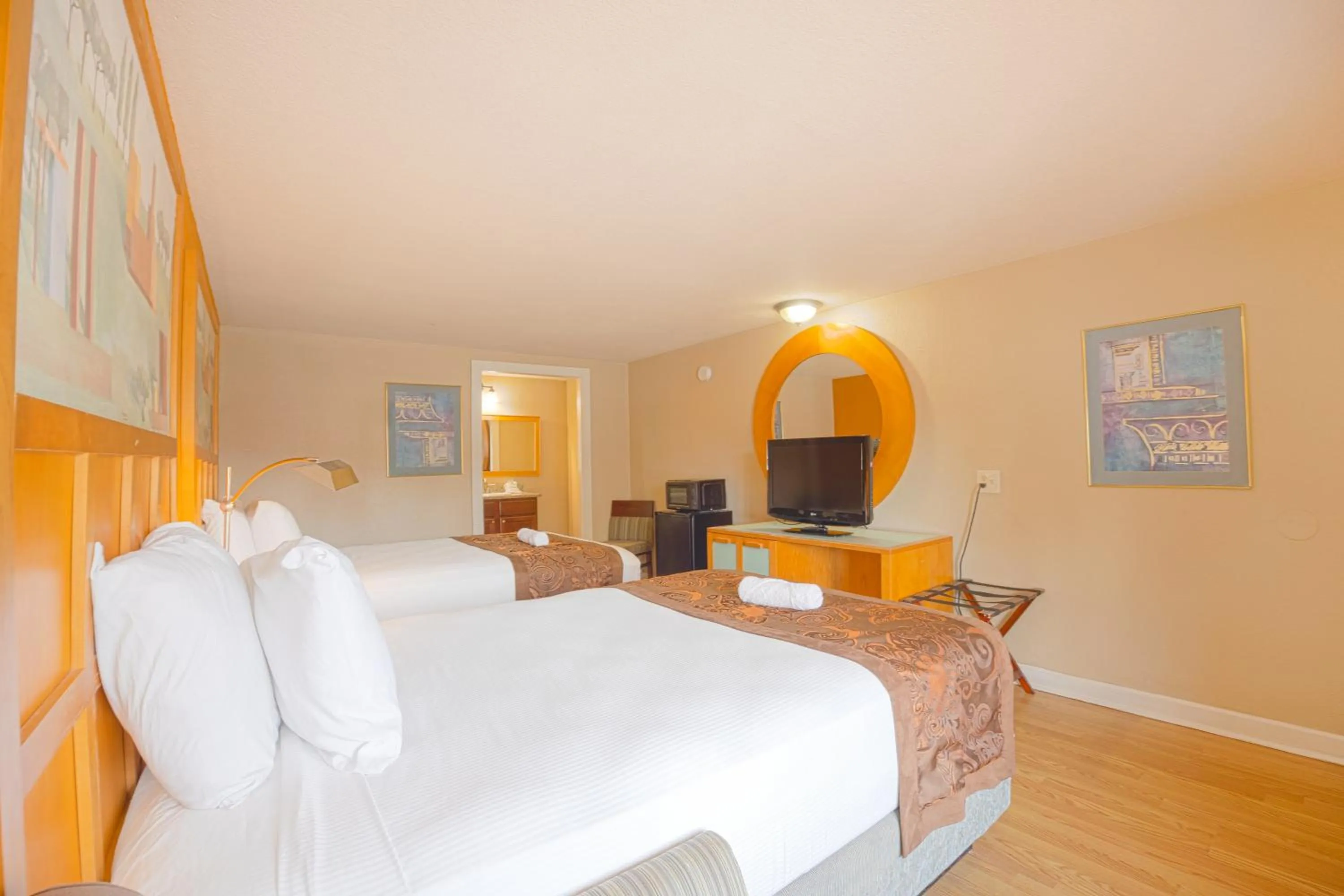 Bedroom, Bed in Liberty Garden Inn by OYO Kissimmee near Disney World