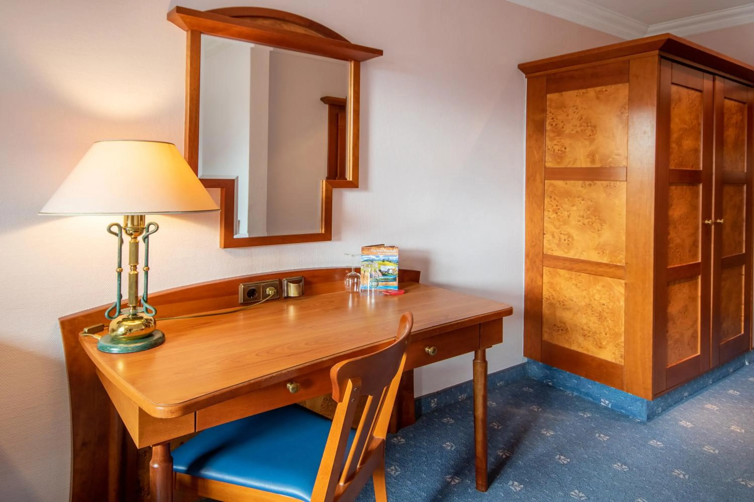 Photo of the whole room in Post-Hotel