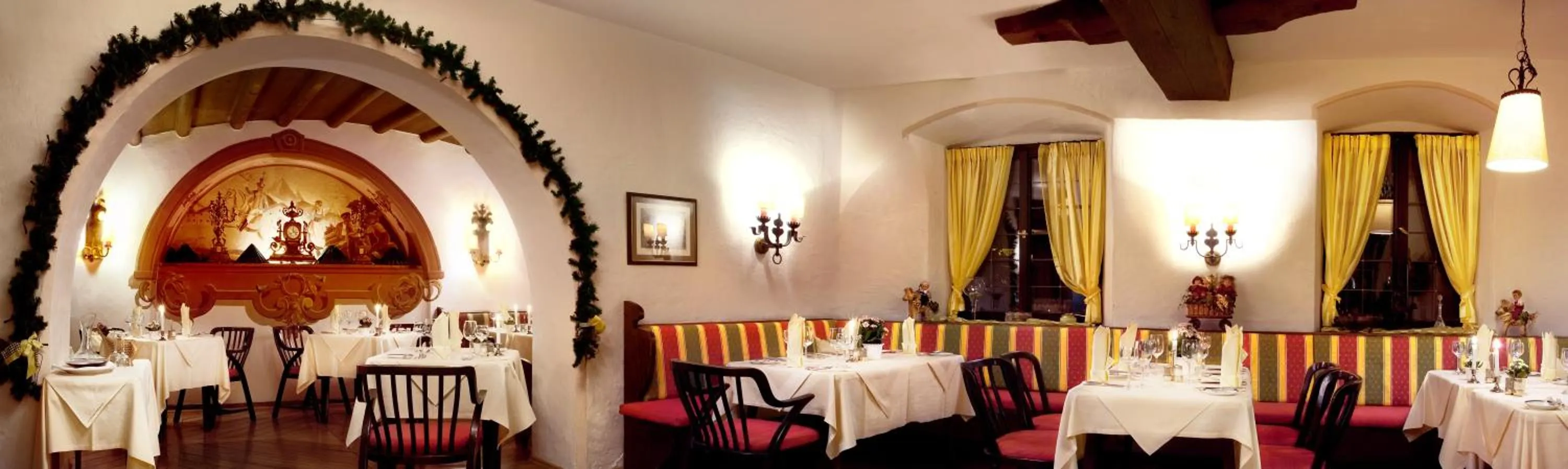 Restaurant/places to eat in Post-Hotel