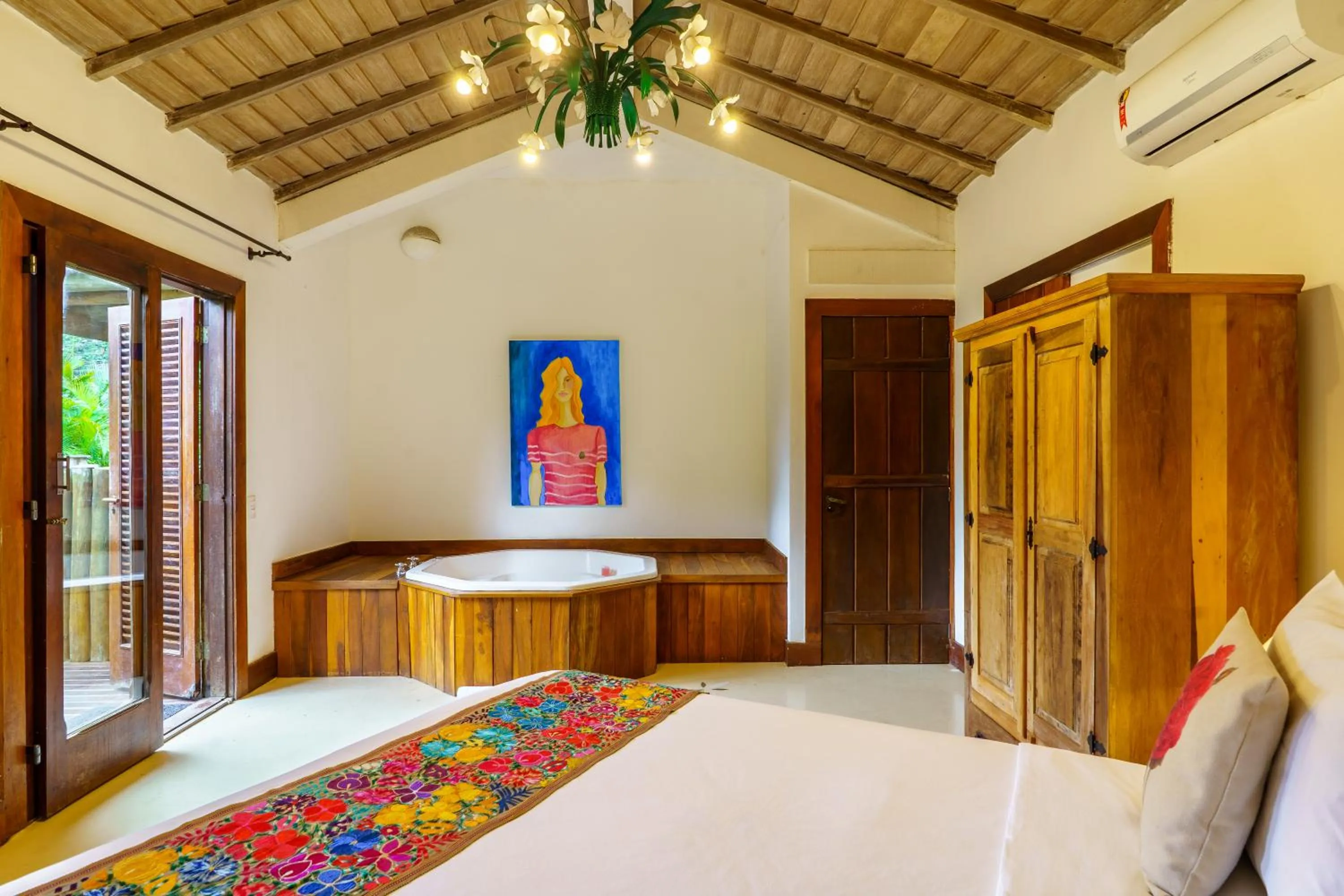 Bed in Le Village Boutique Hotel