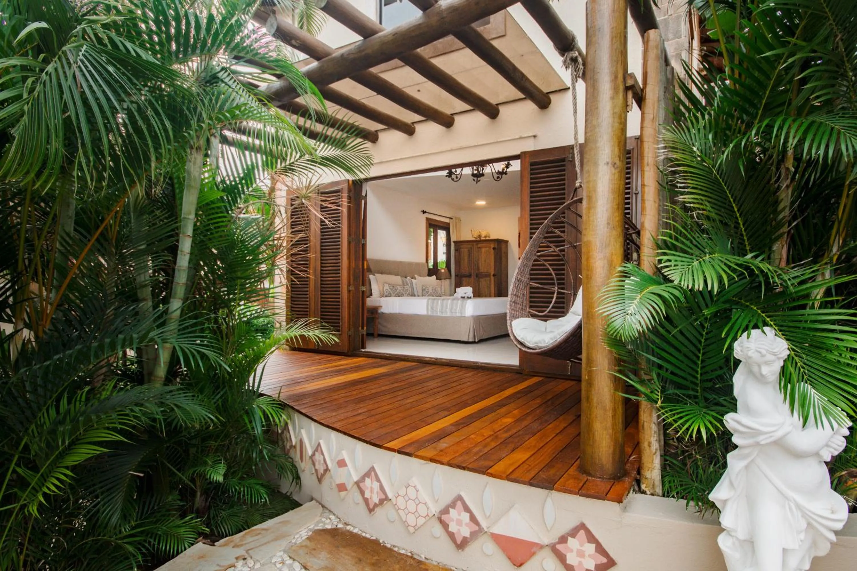 Facade/entrance in Le Village Boutique Hotel