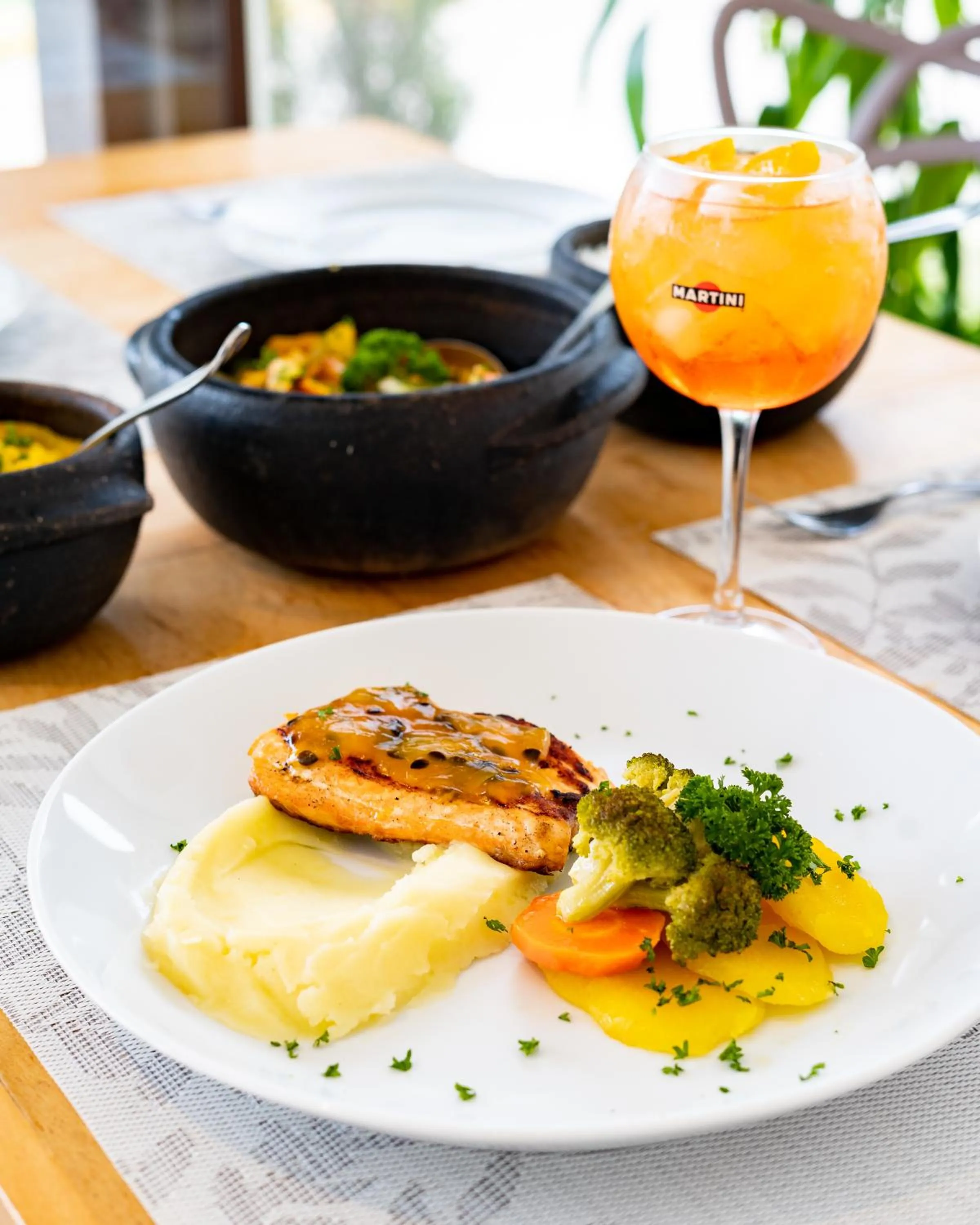 Food and drinks in Le Village Boutique Hotel