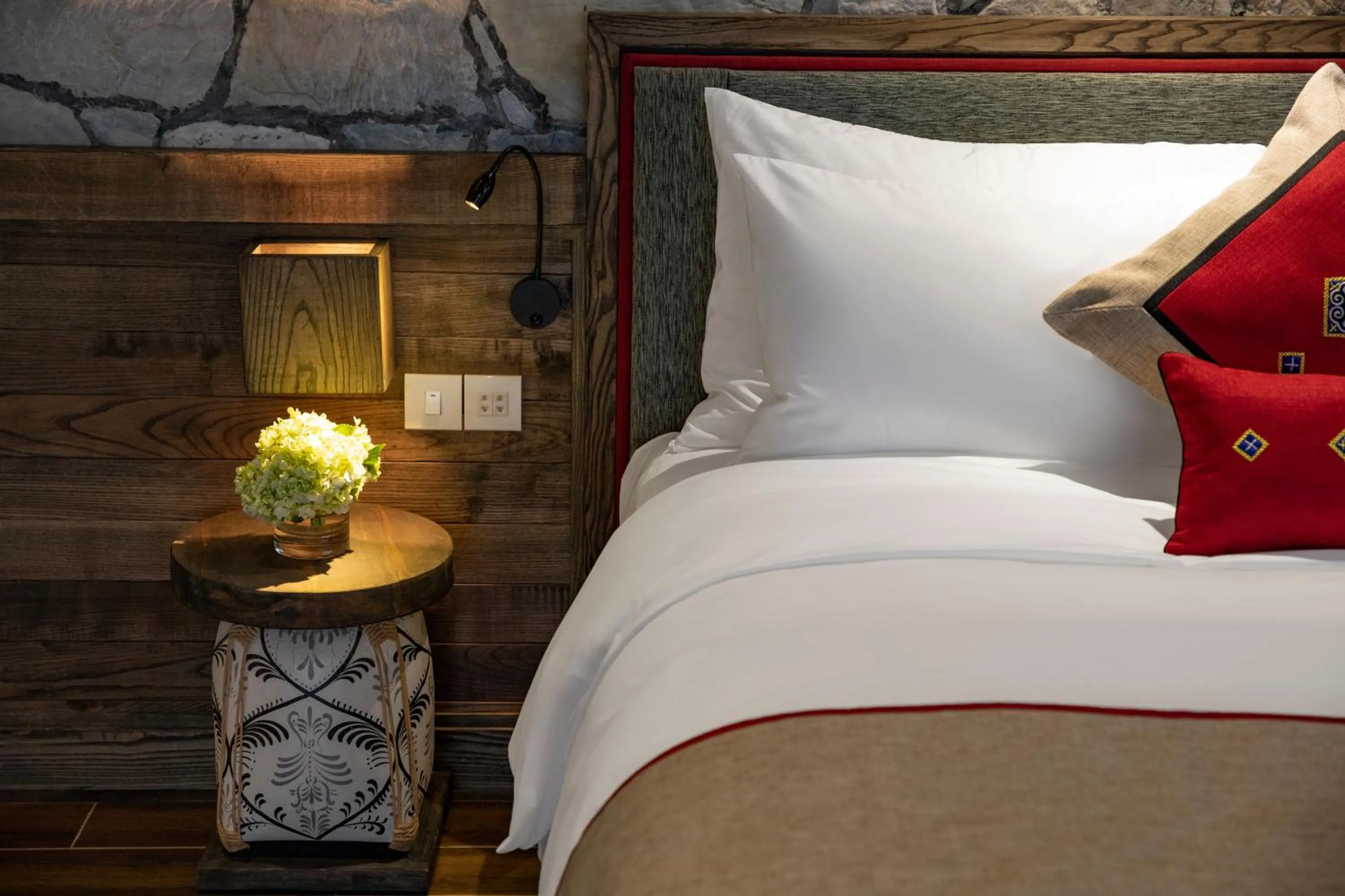 Bed in Sapa Catcat Hills Resort & Spa