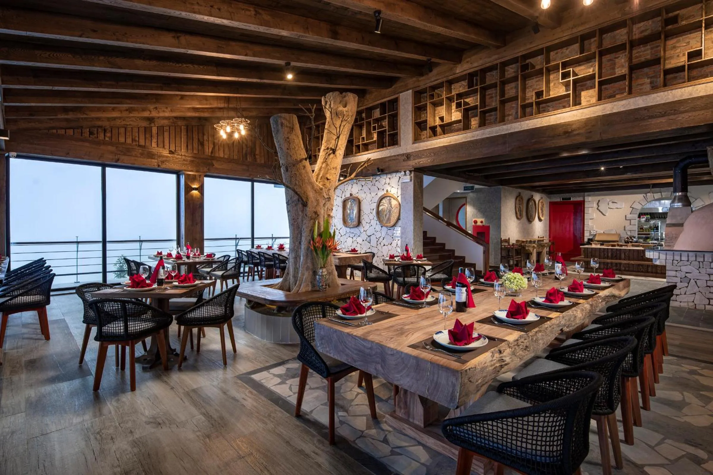 Restaurant/places to eat in Sapa Catcat Hills Resort & Spa