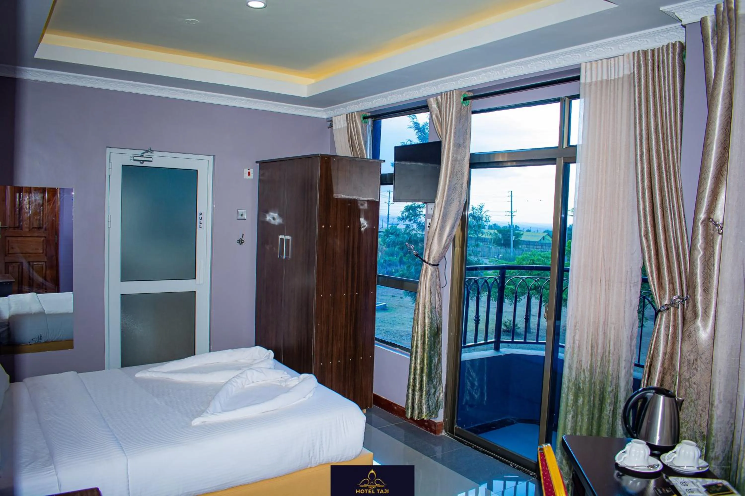 Bedroom, Bed in HOTEL TAJI