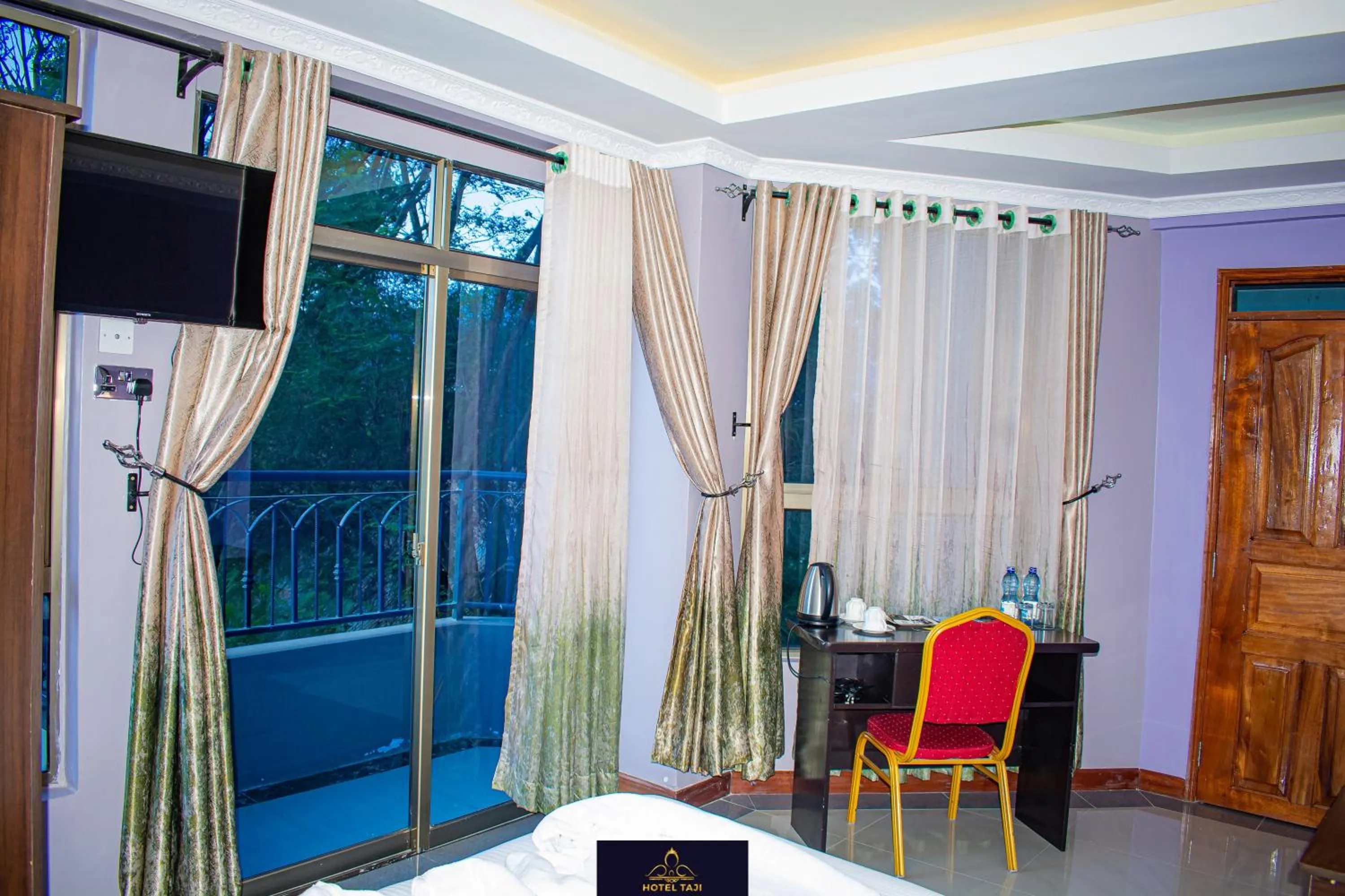 Seating area in HOTEL TAJI