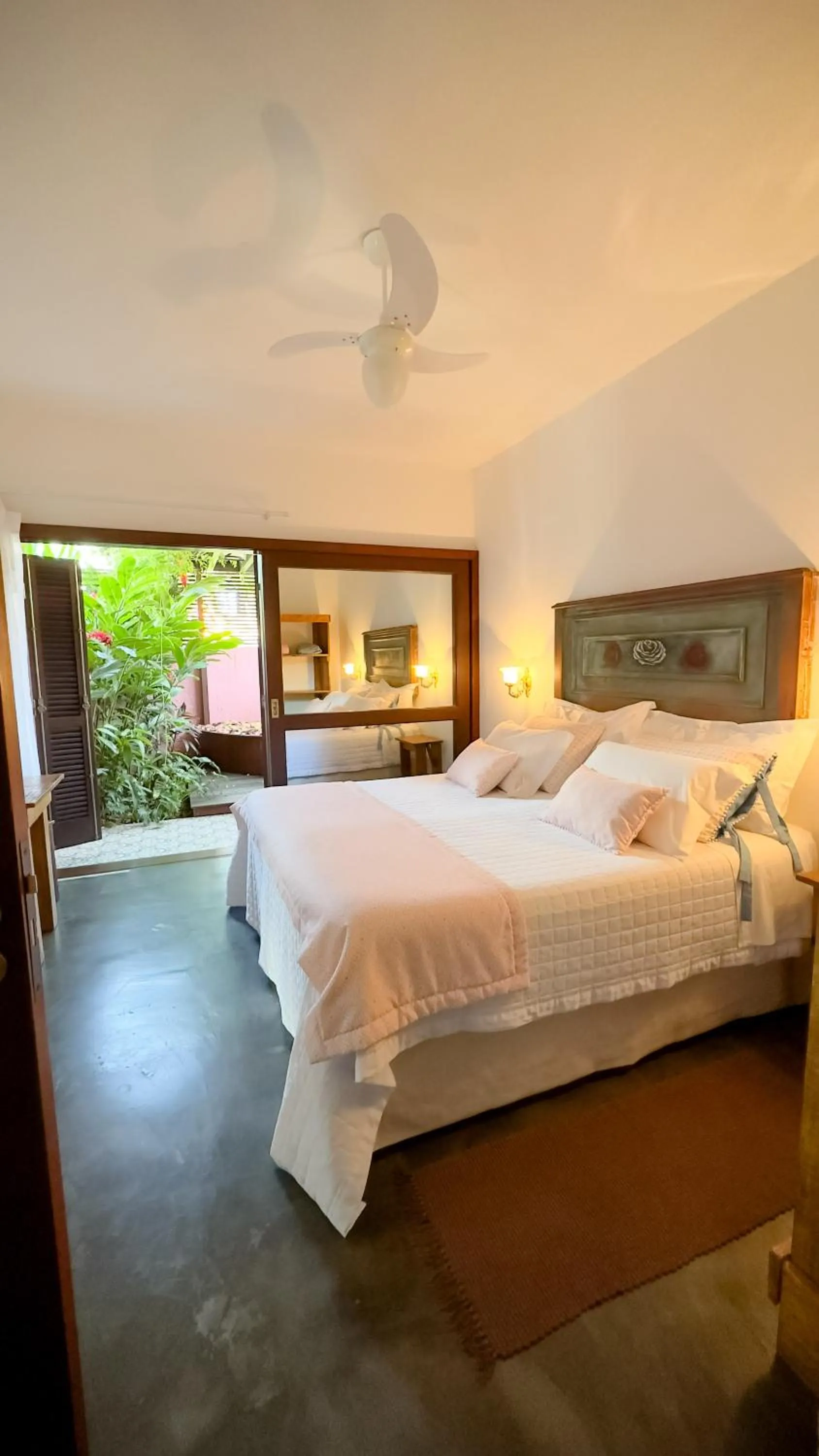 Photo of the whole room, Bed in Pousada Vila Rosada