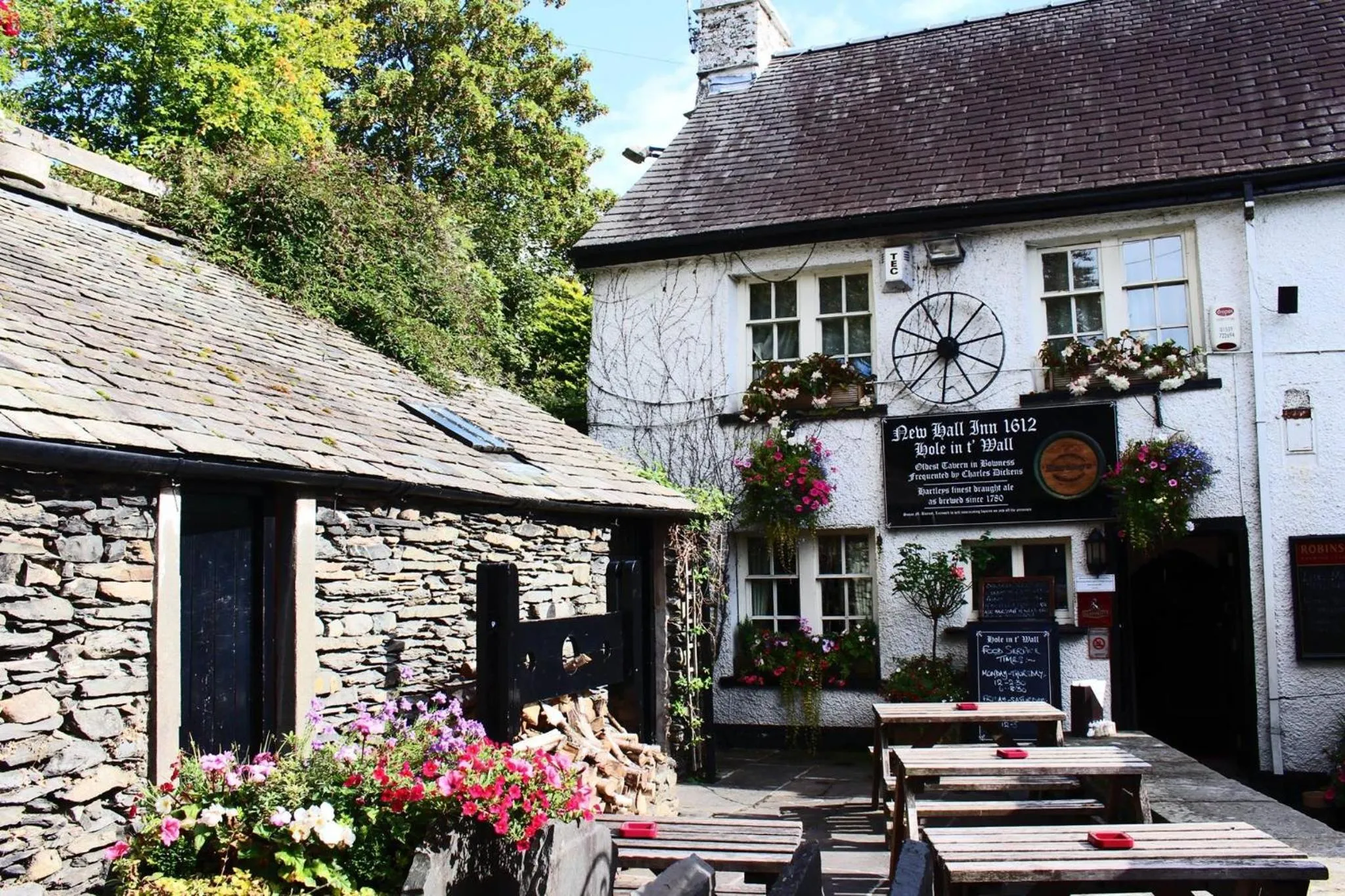 Restaurant/places to eat in Blelham Tarn Rustic cabin in tranquil woodland