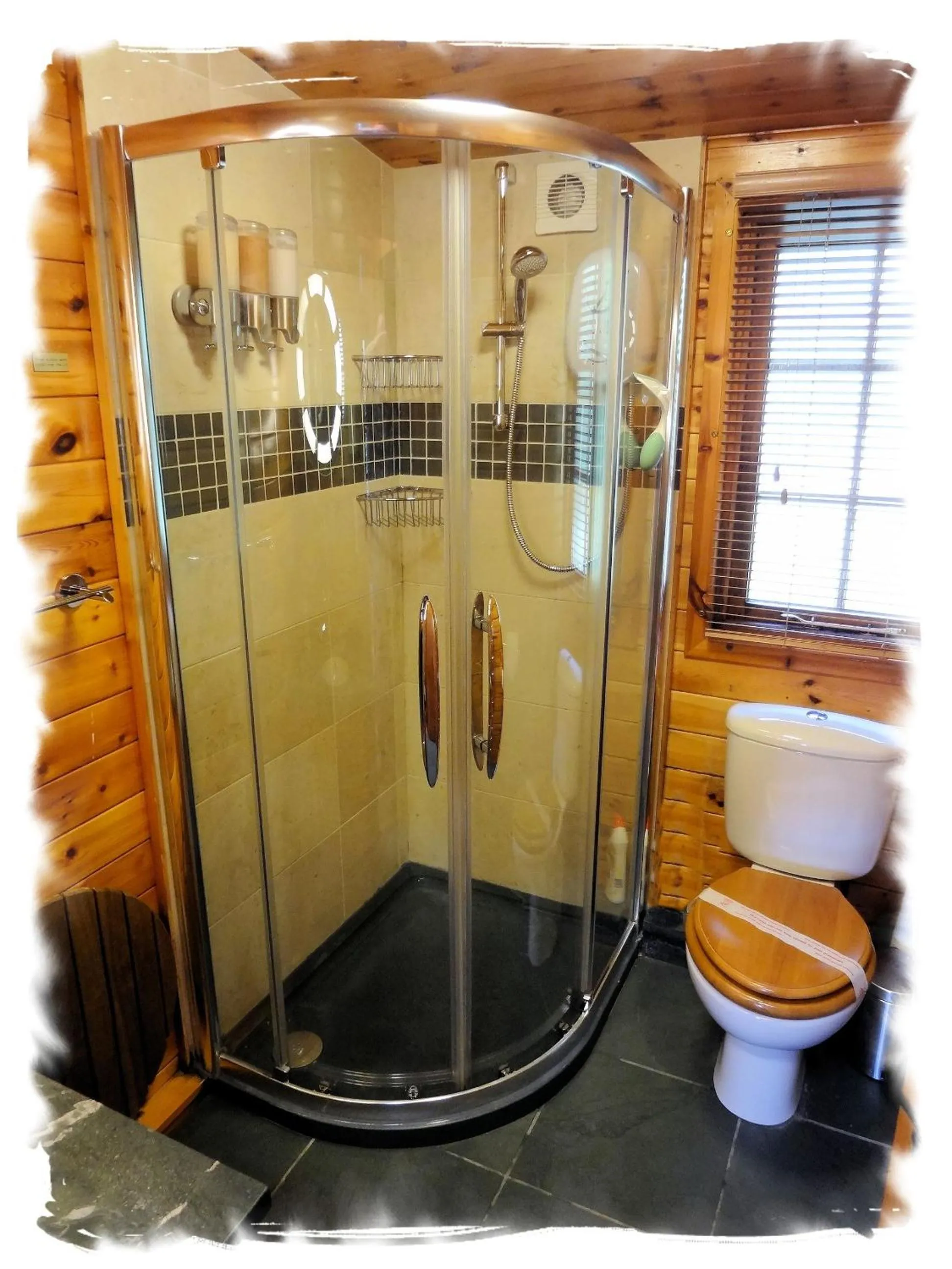 Shower in Blelham Tarn Rustic cabin in tranquil woodland