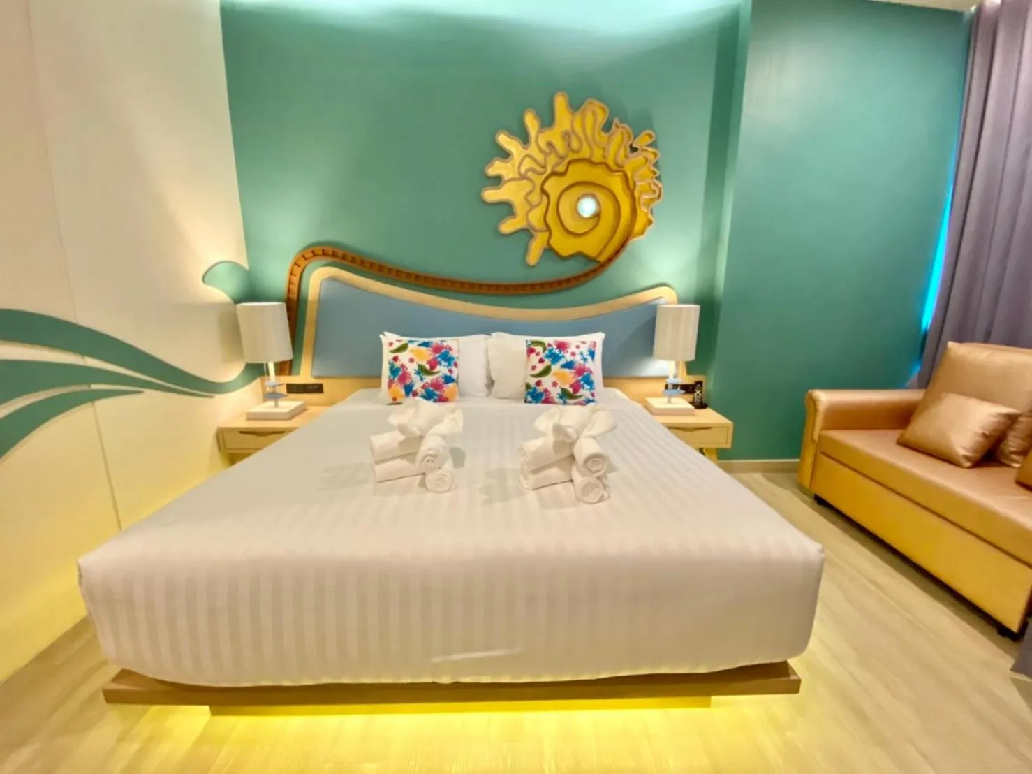 Photo of the whole room, Bed in Elmas Cha Am Design Hotel