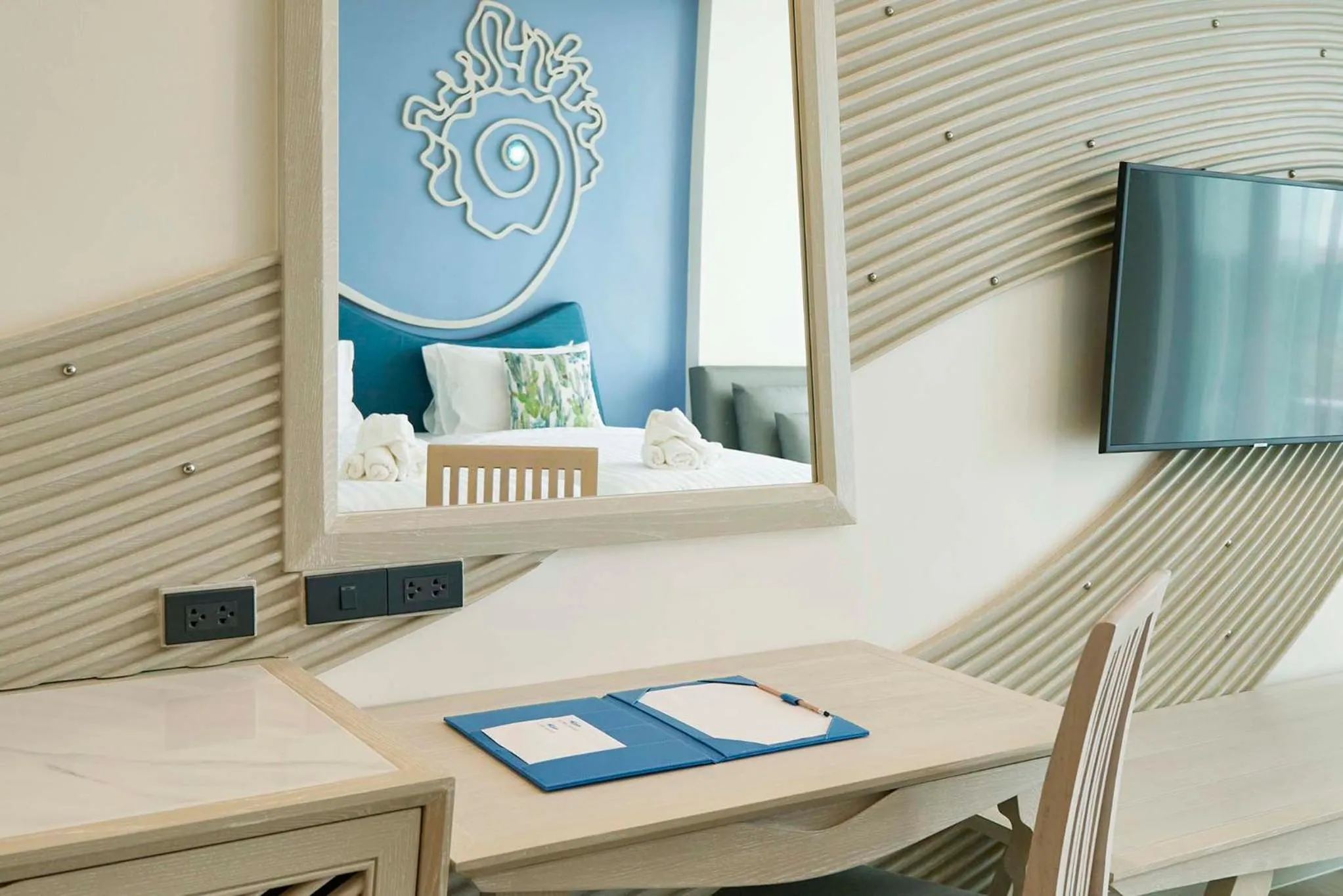 Communal lounge/ TV room, Bed in Elmas Cha Am Design Hotel