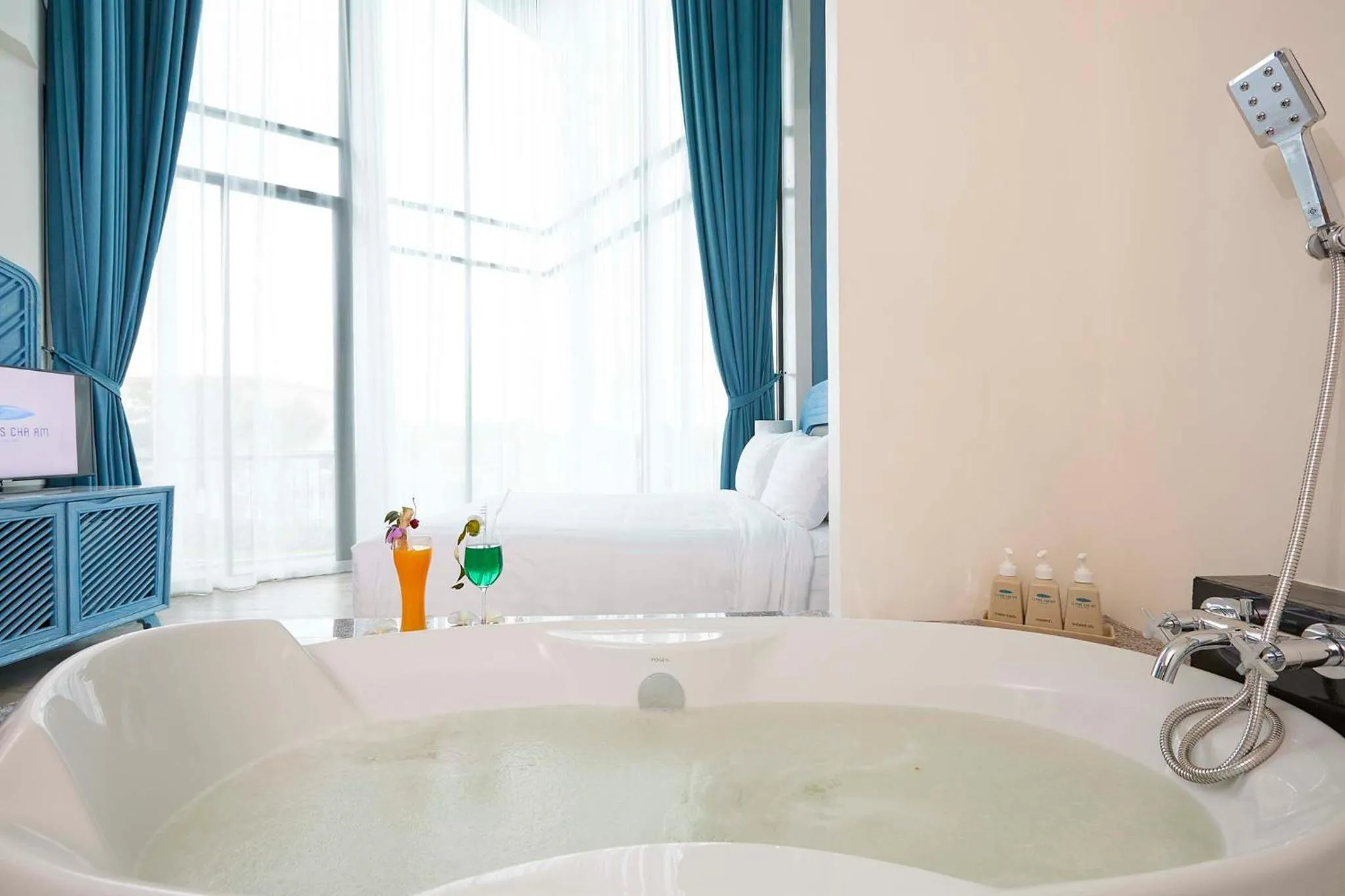 Massage in Elmas Cha Am Design Hotel