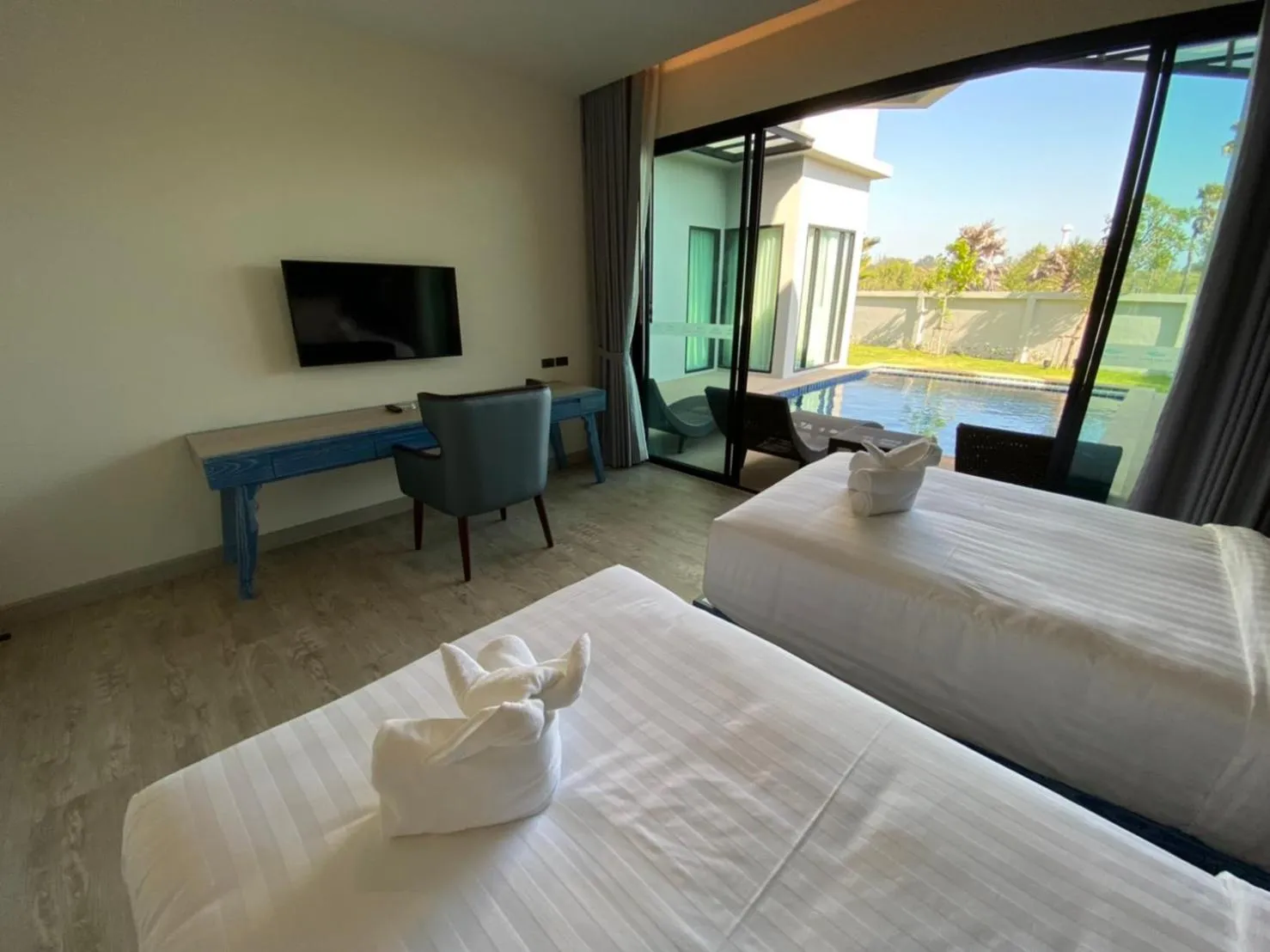 Bedroom, Bed in Elmas Cha Am Design Hotel