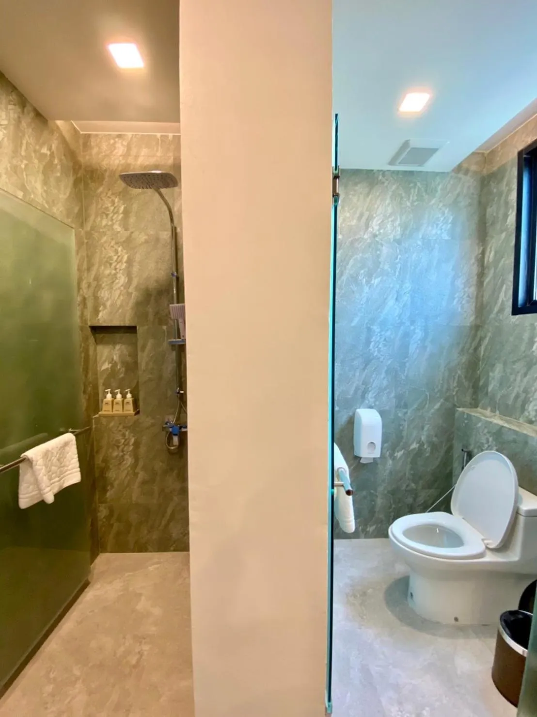 Bathroom in Elmas Cha Am Design Hotel