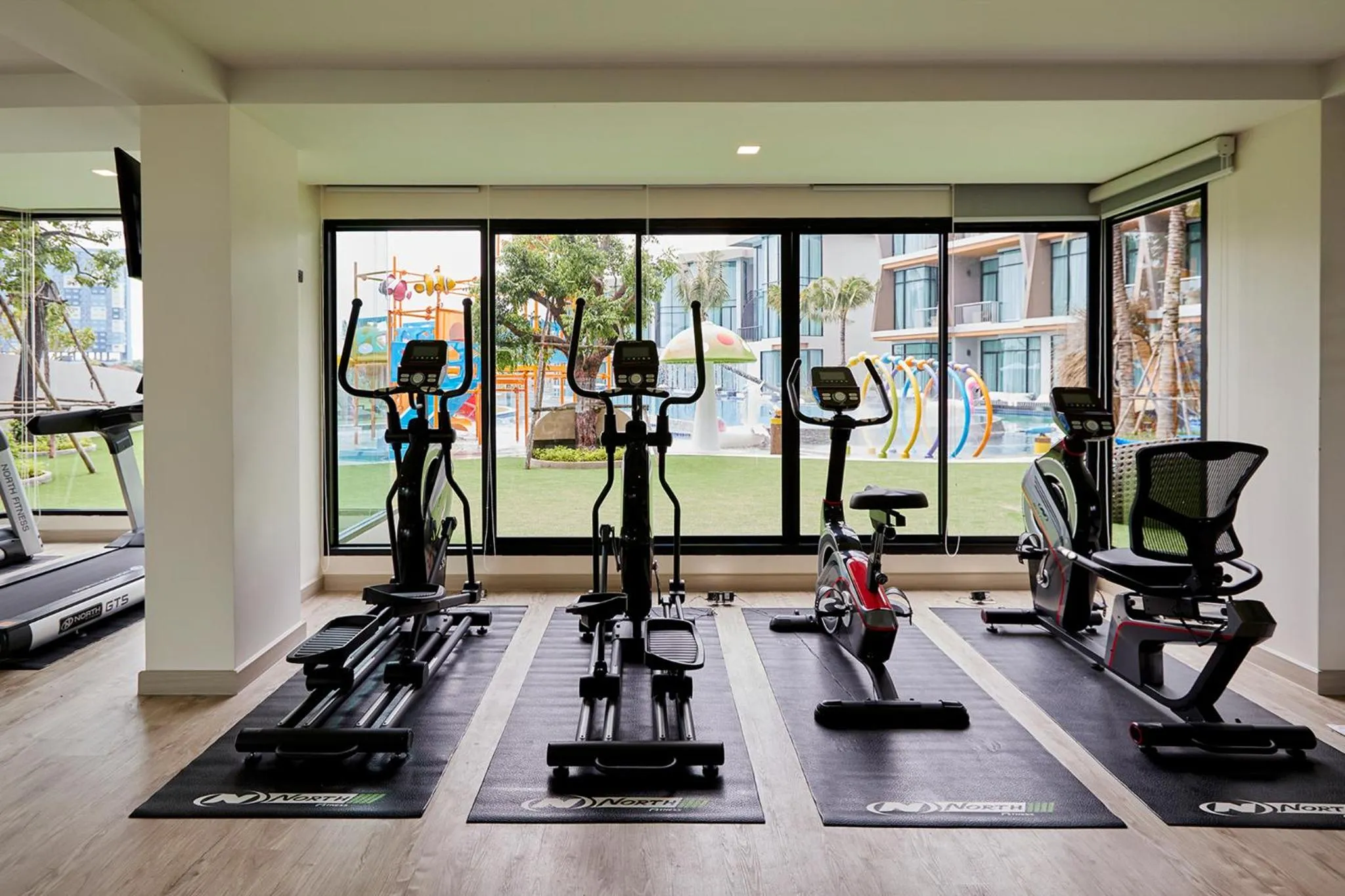 Fitness centre/facilities in Elmas Cha Am Design Hotel