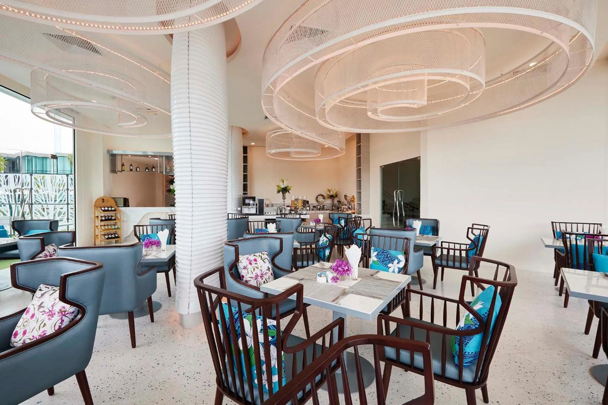 Restaurant/places to eat in Elmas Cha Am Design Hotel