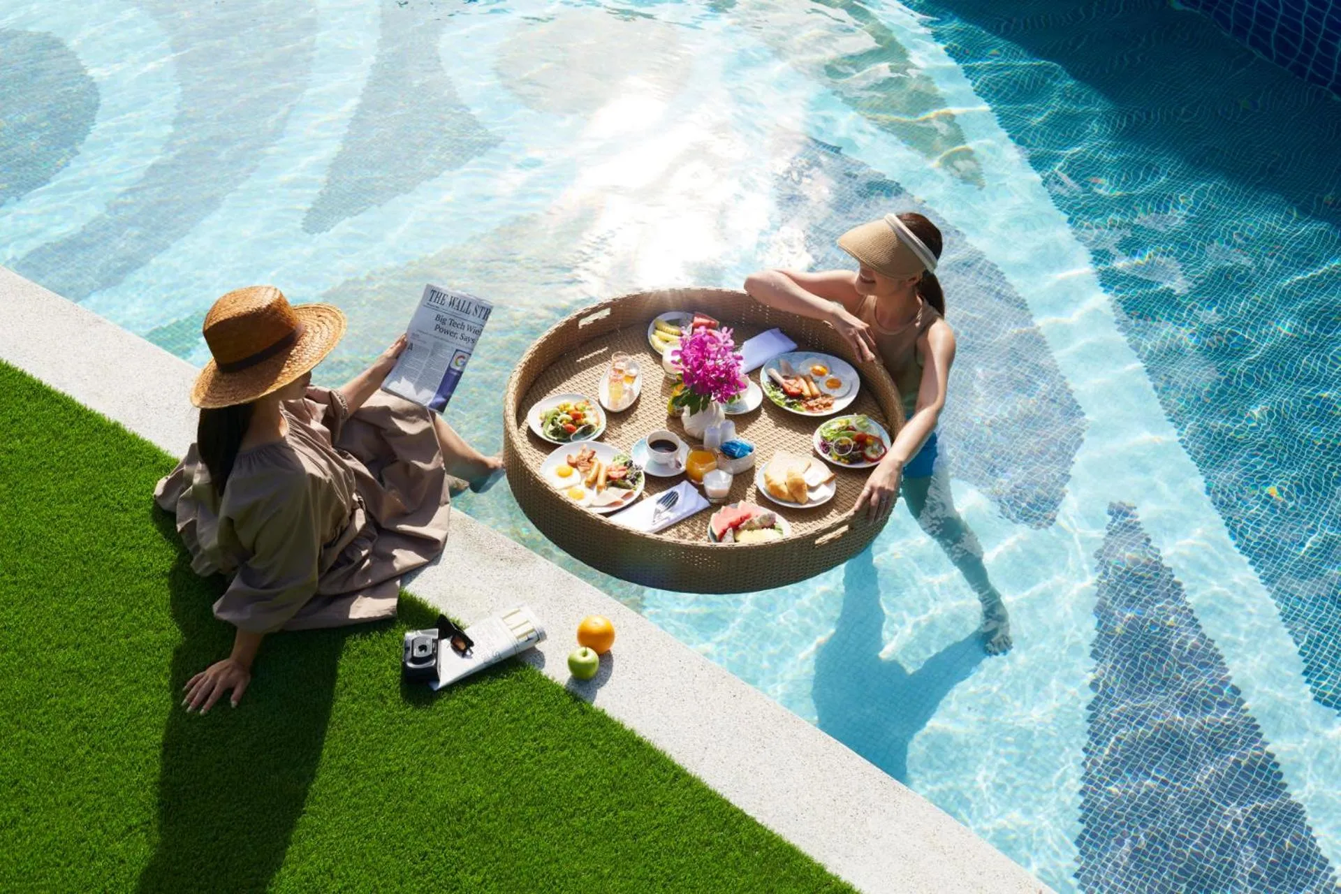 Food and drinks in Elmas Cha Am Design Hotel