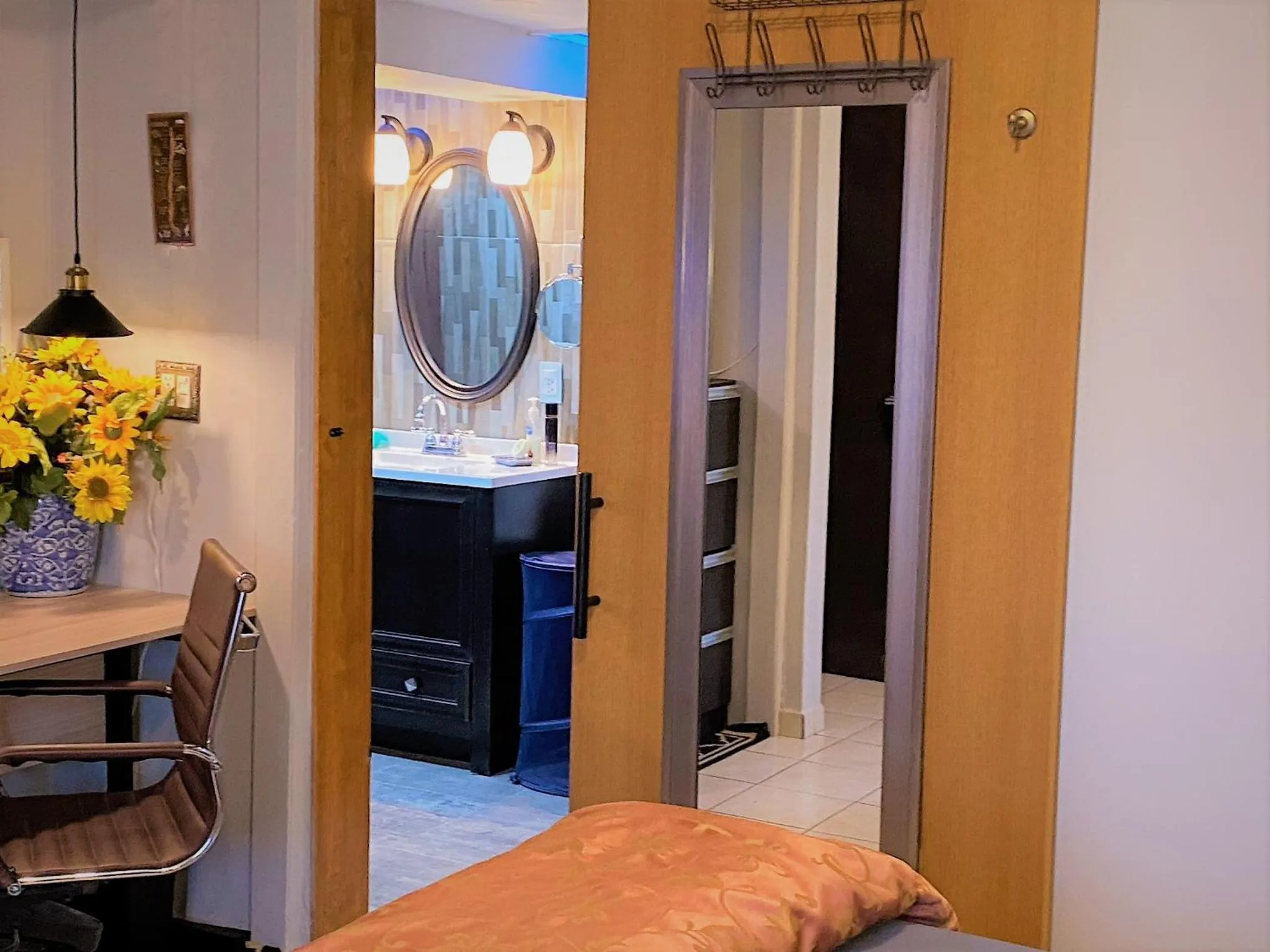 Bed in Dickinson Guest House, Guadalajara Expo