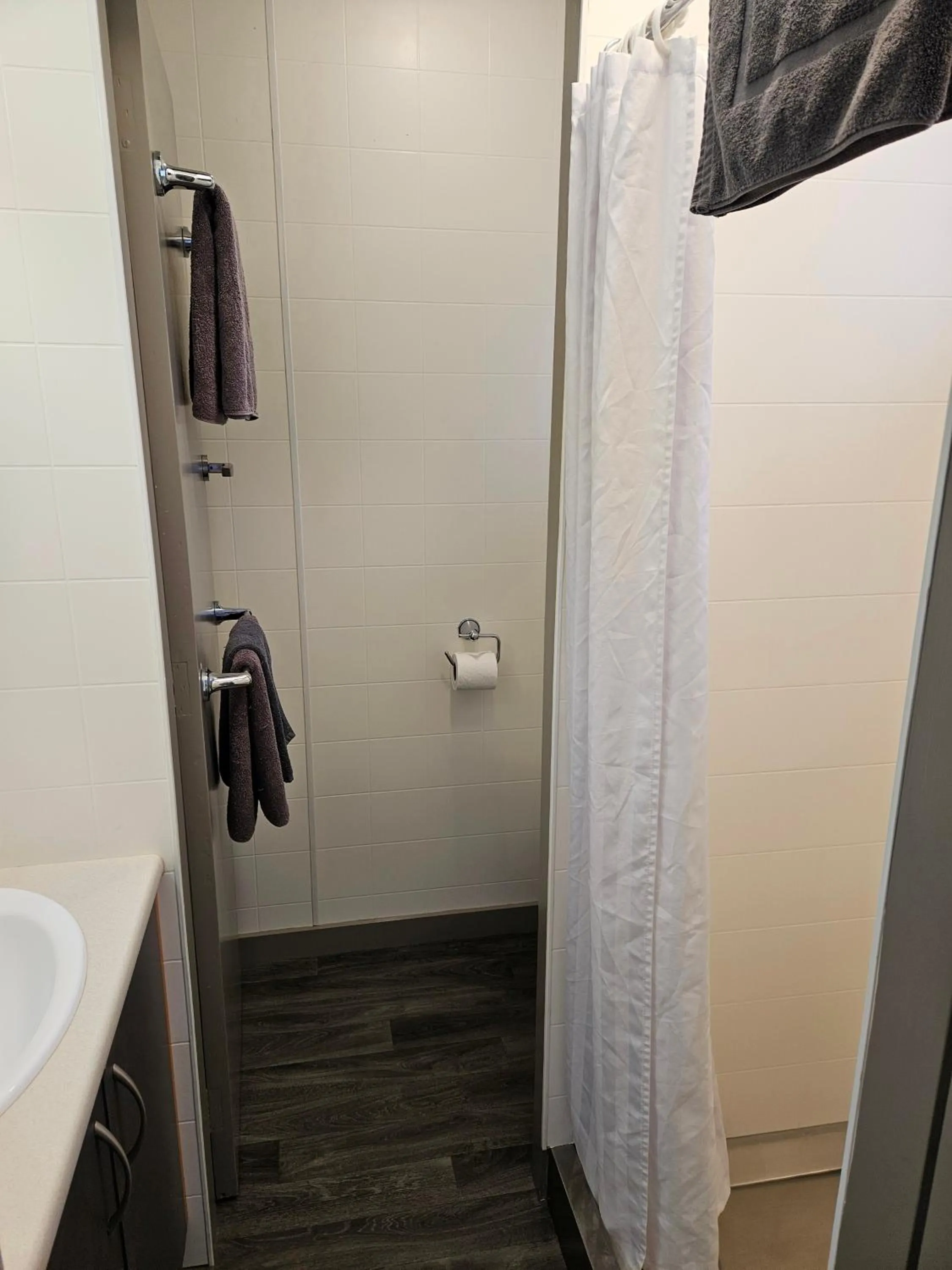 Lakeside Motel & Apartments