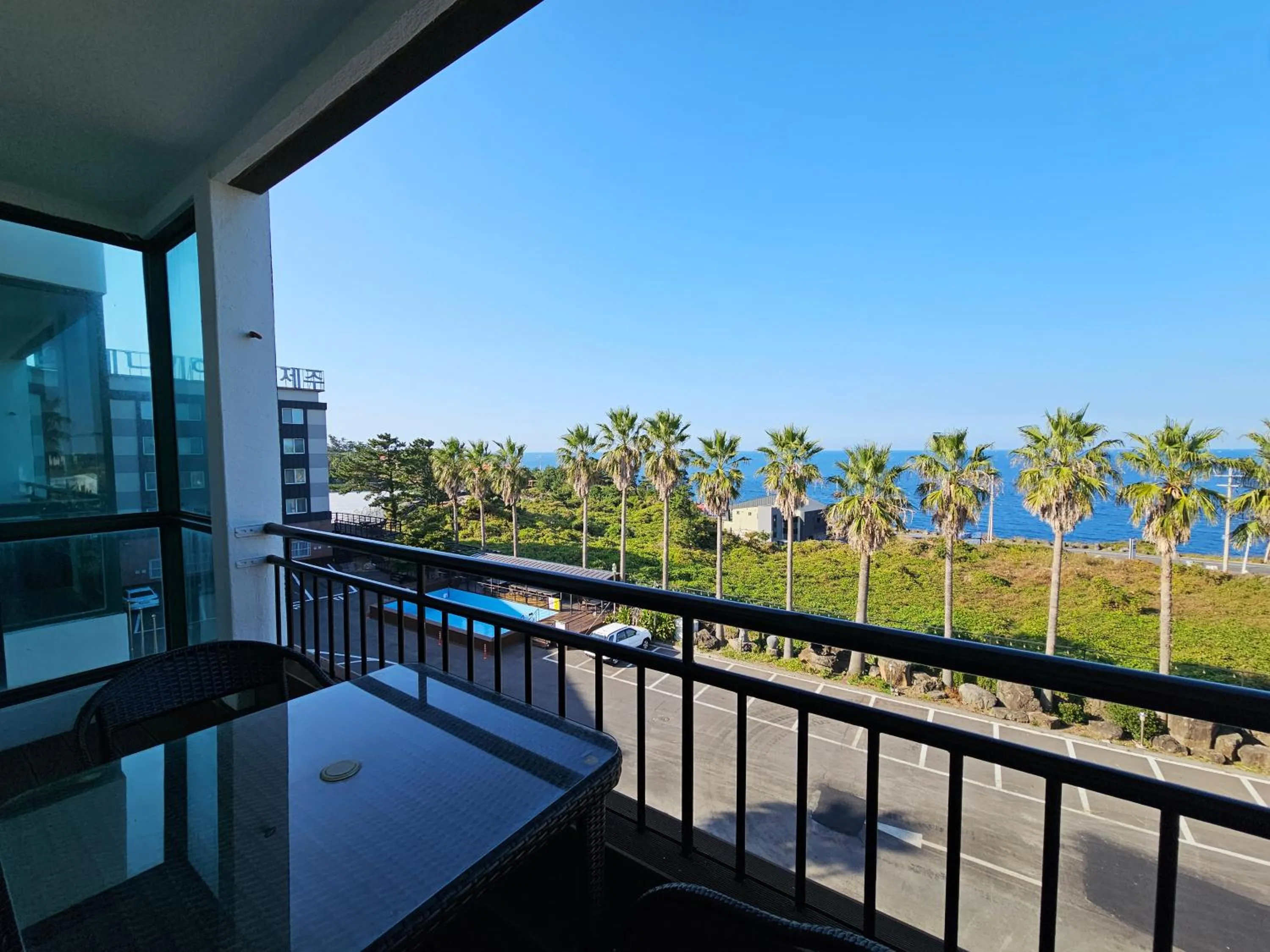 Balcony/Terrace in Sea Cliff Hotel Jeju