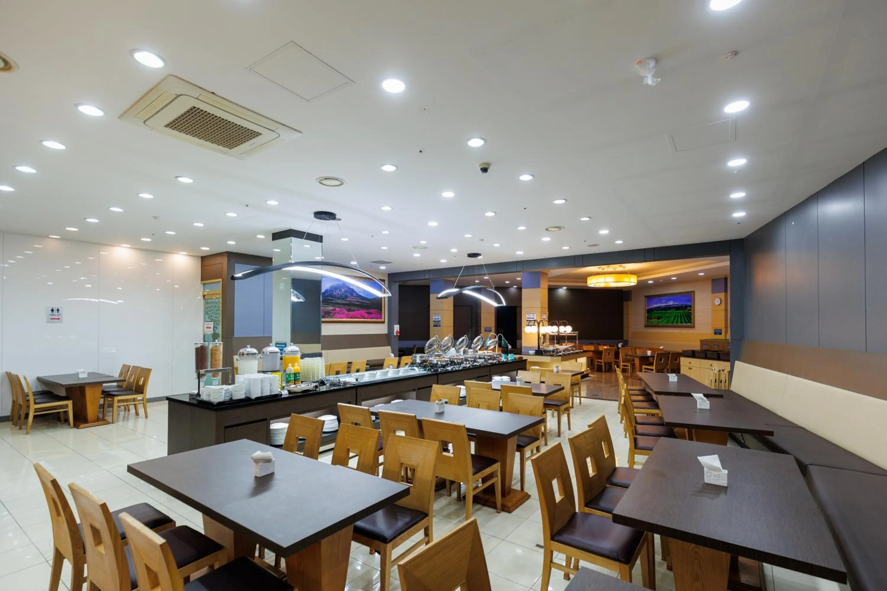 Restaurant/places to eat in Sea Cliff Hotel Jeju