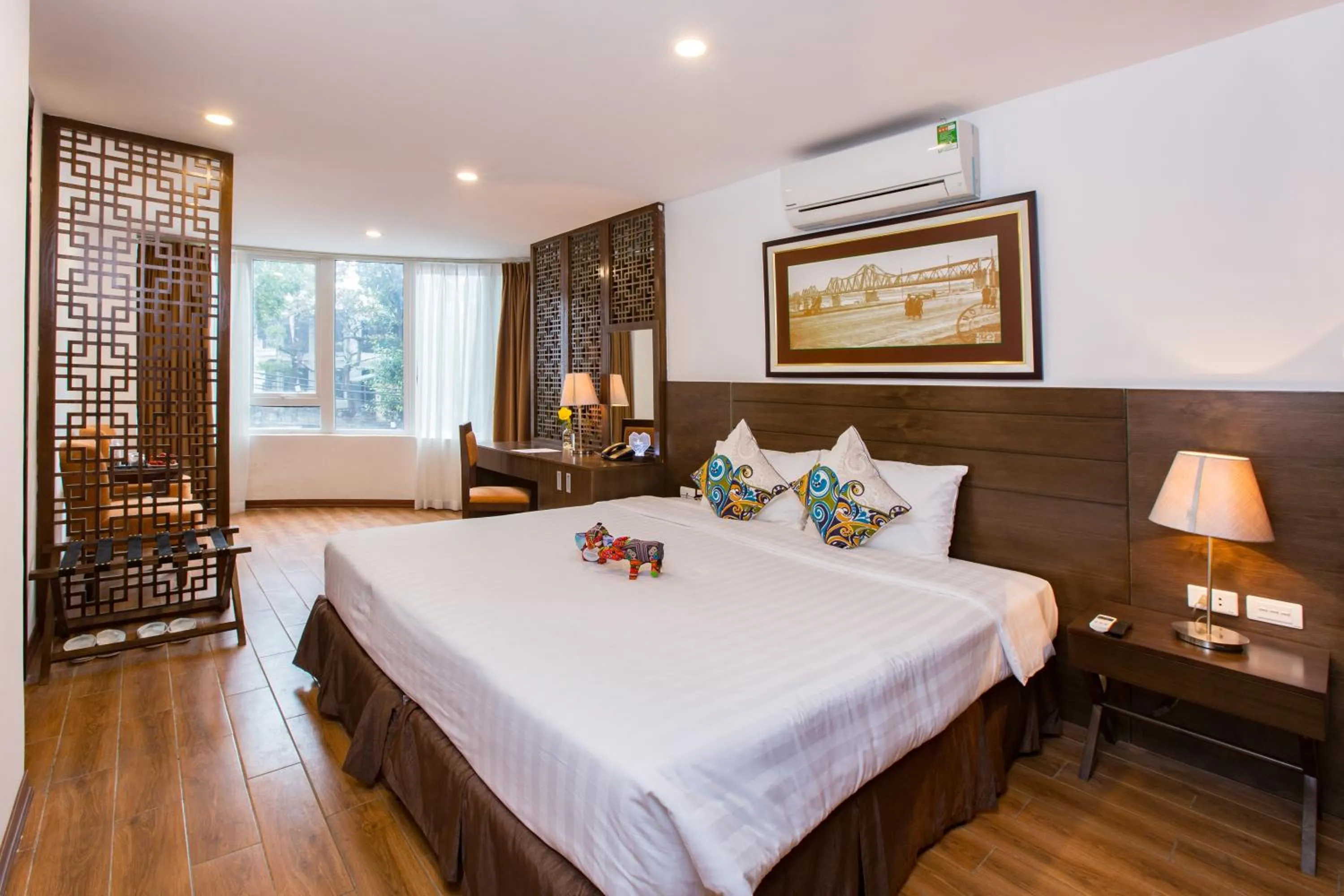 Balcony/Terrace, Bed in Thang Long Espana Hotel