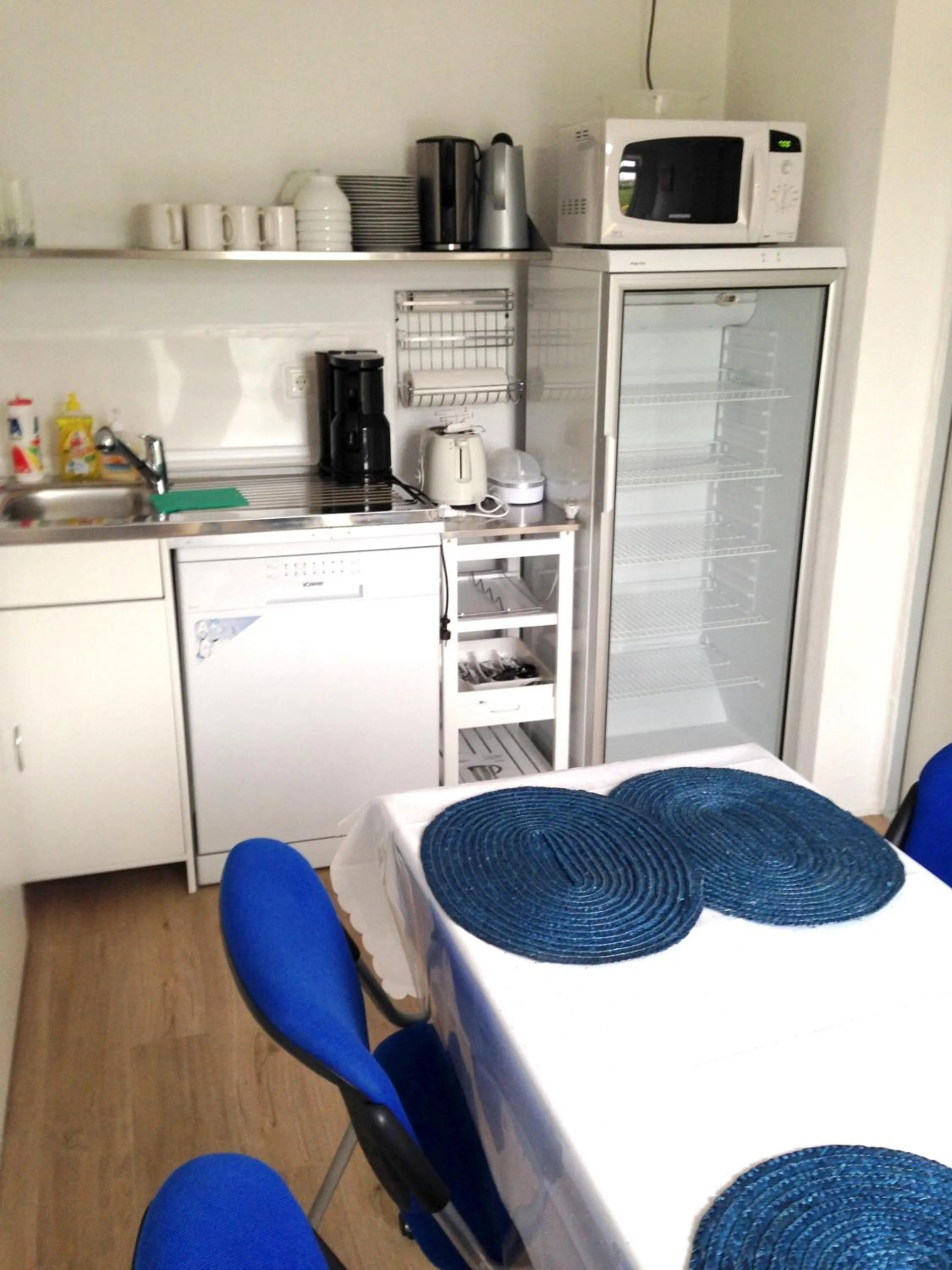 Kitchen or kitchenette in i-Motel