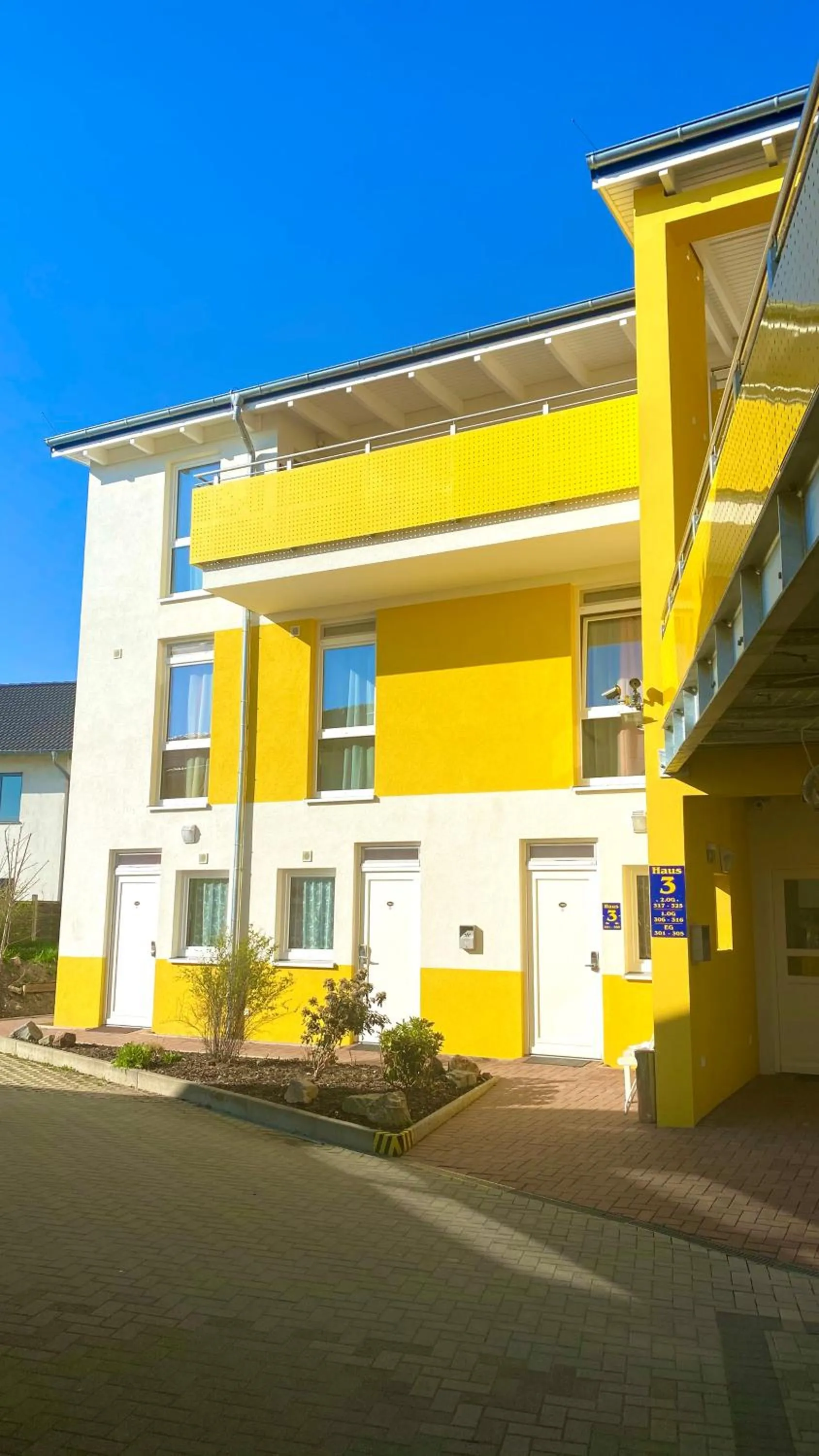 Property building in i-Motel