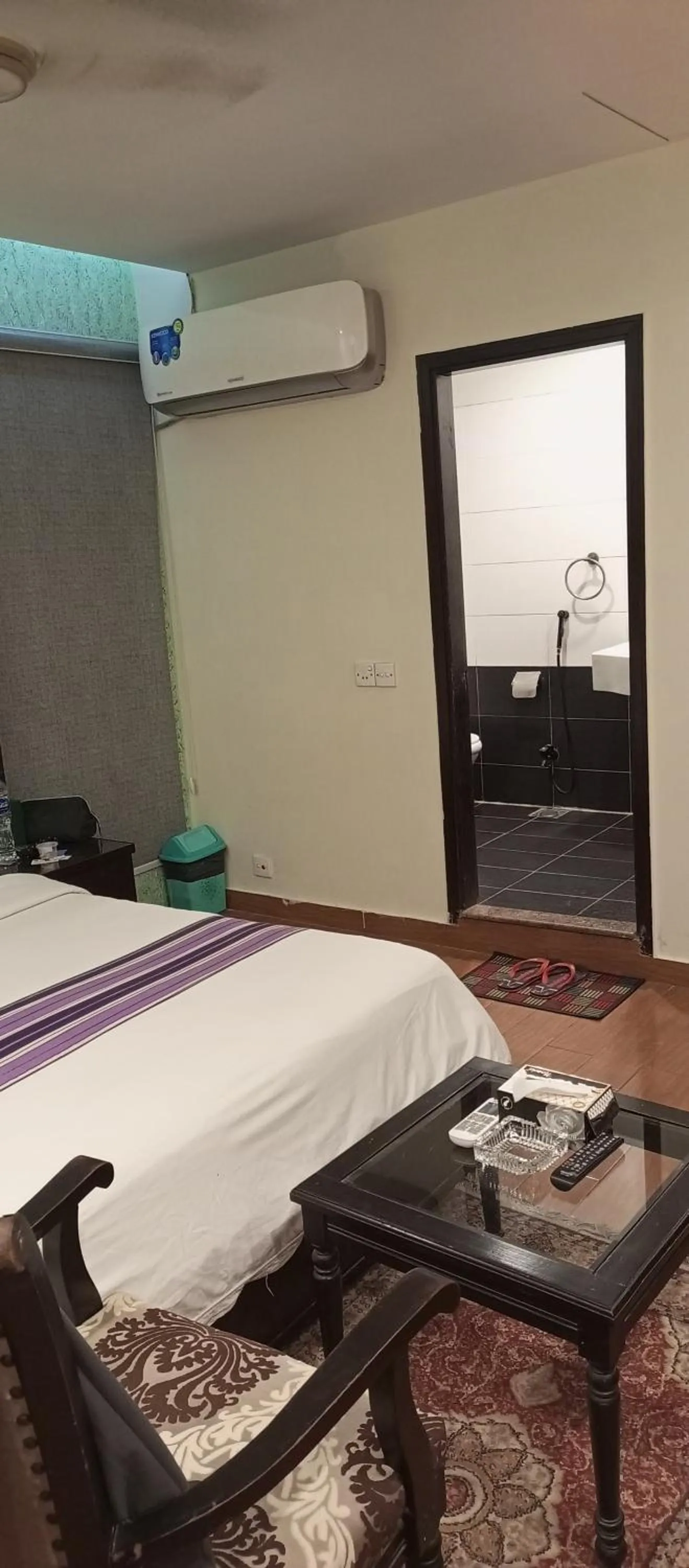 Bed in Hira Guest House